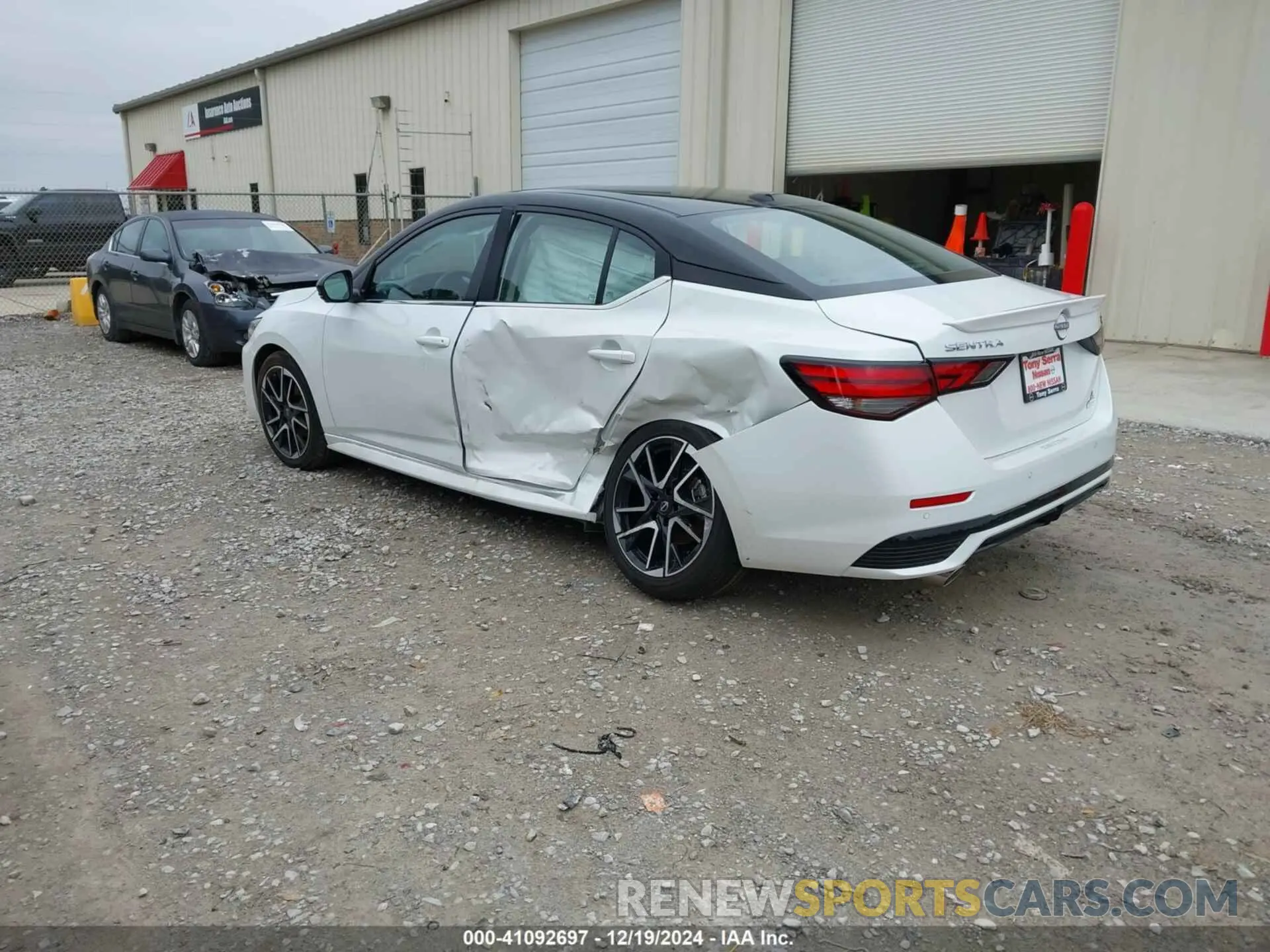 3 Фотография поврежденного автомобиля 3N1AB8DV9SY213513 NISSAN SENTRA 2025