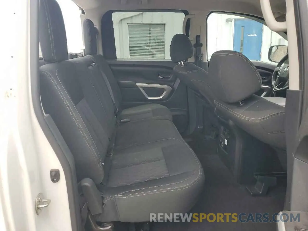 10 Photograph of a damaged car 1N6AA1E50KN502974 NISSAN TITAN 2019