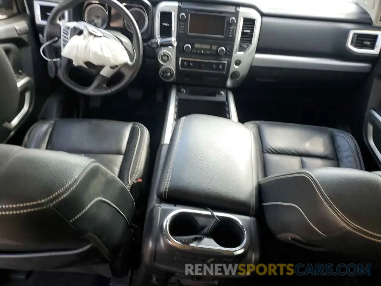 8 Photograph of a damaged car 1N6AA1E51KN526104 NISSAN TITAN 2019