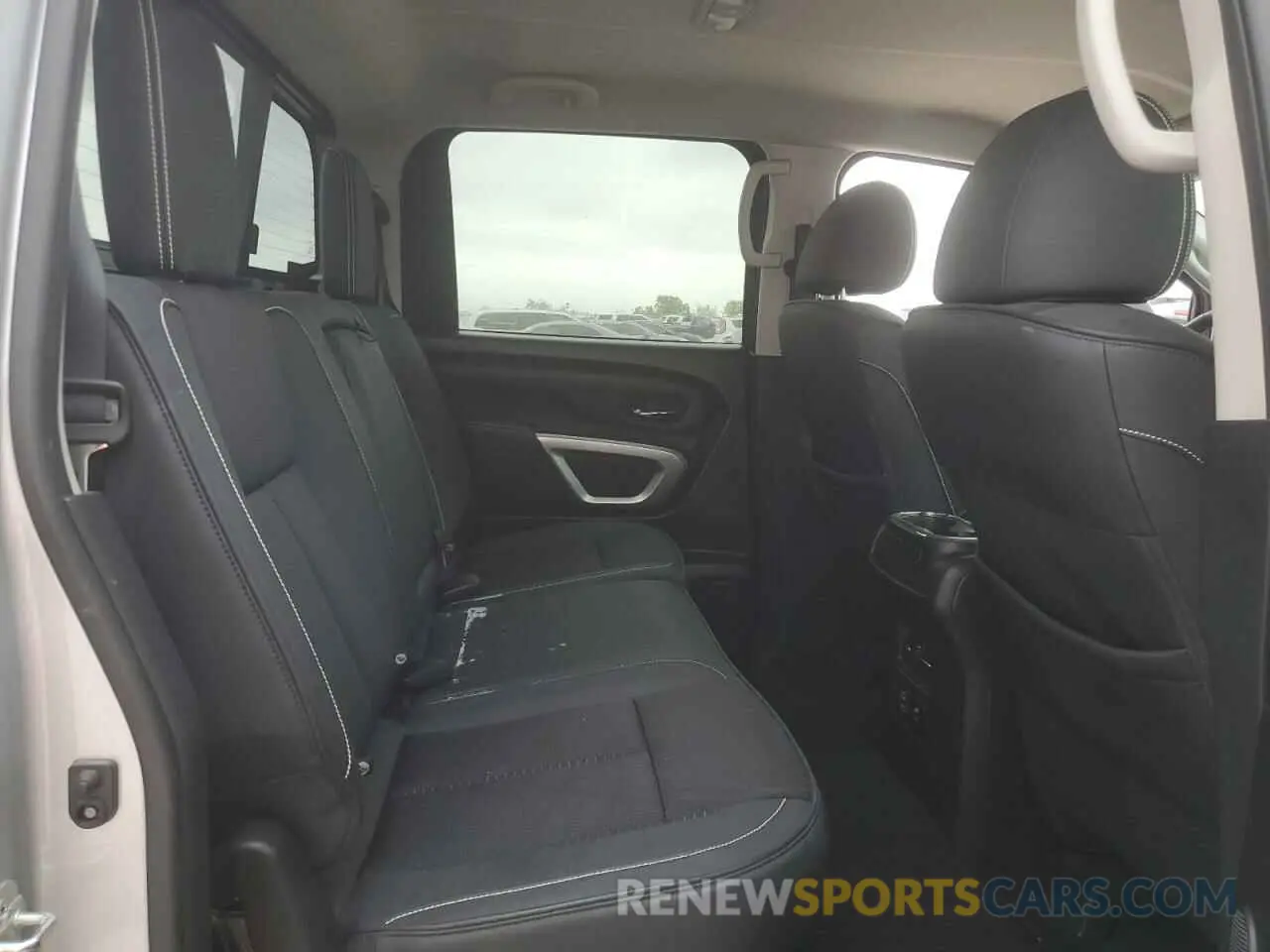 11 Photograph of a damaged car 1N6AA1E54KN531927 NISSAN TITAN 2019
