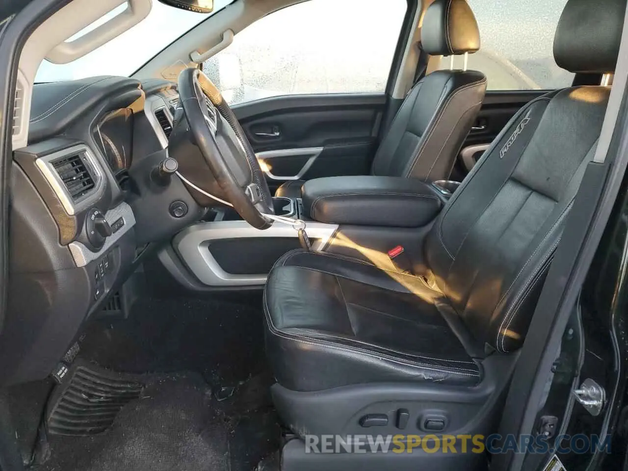 7 Фотография поврежденного автомобиля 1N6AA1E56KN504907 NISSAN TITAN 2019