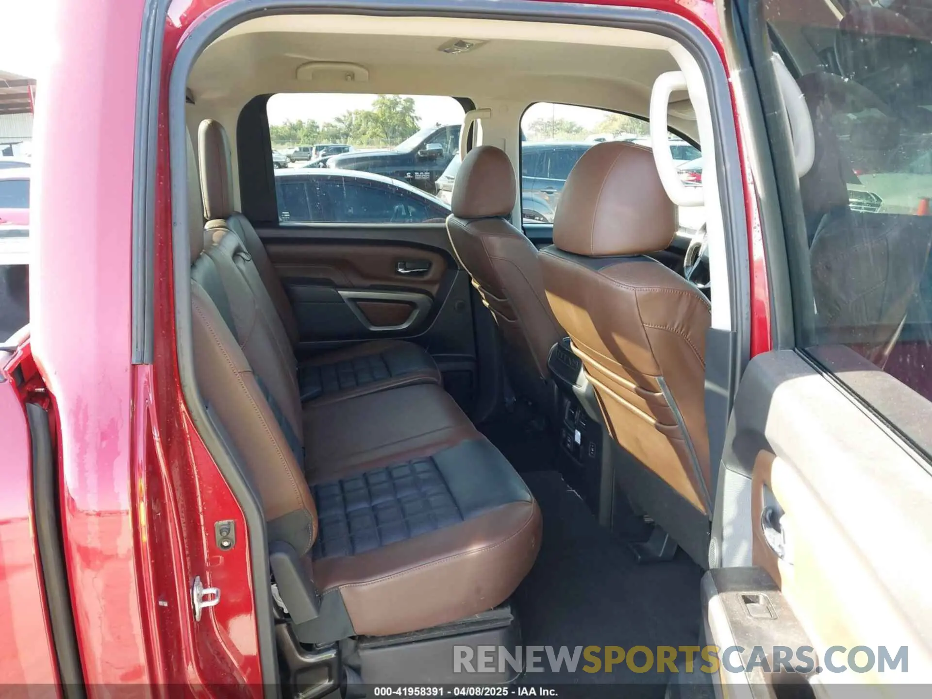 8 Photograph of a damaged car 1N6AA1E56KN527958 NISSAN TITAN 2019