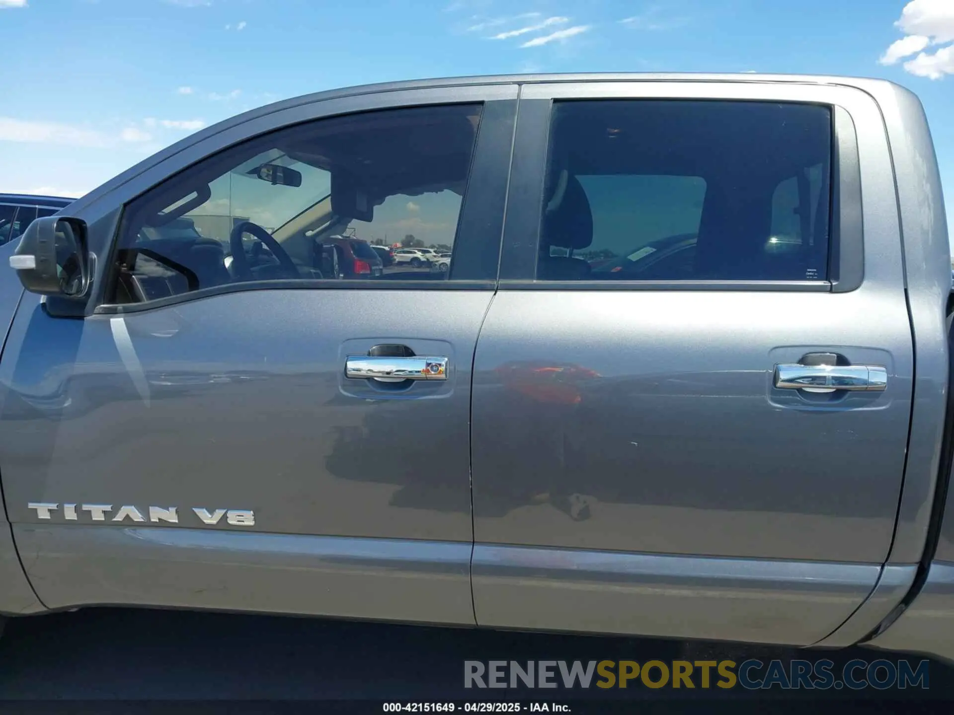 14 Photograph of a damaged car 1N6AA1EK7KN504596 NISSAN TITAN 2019