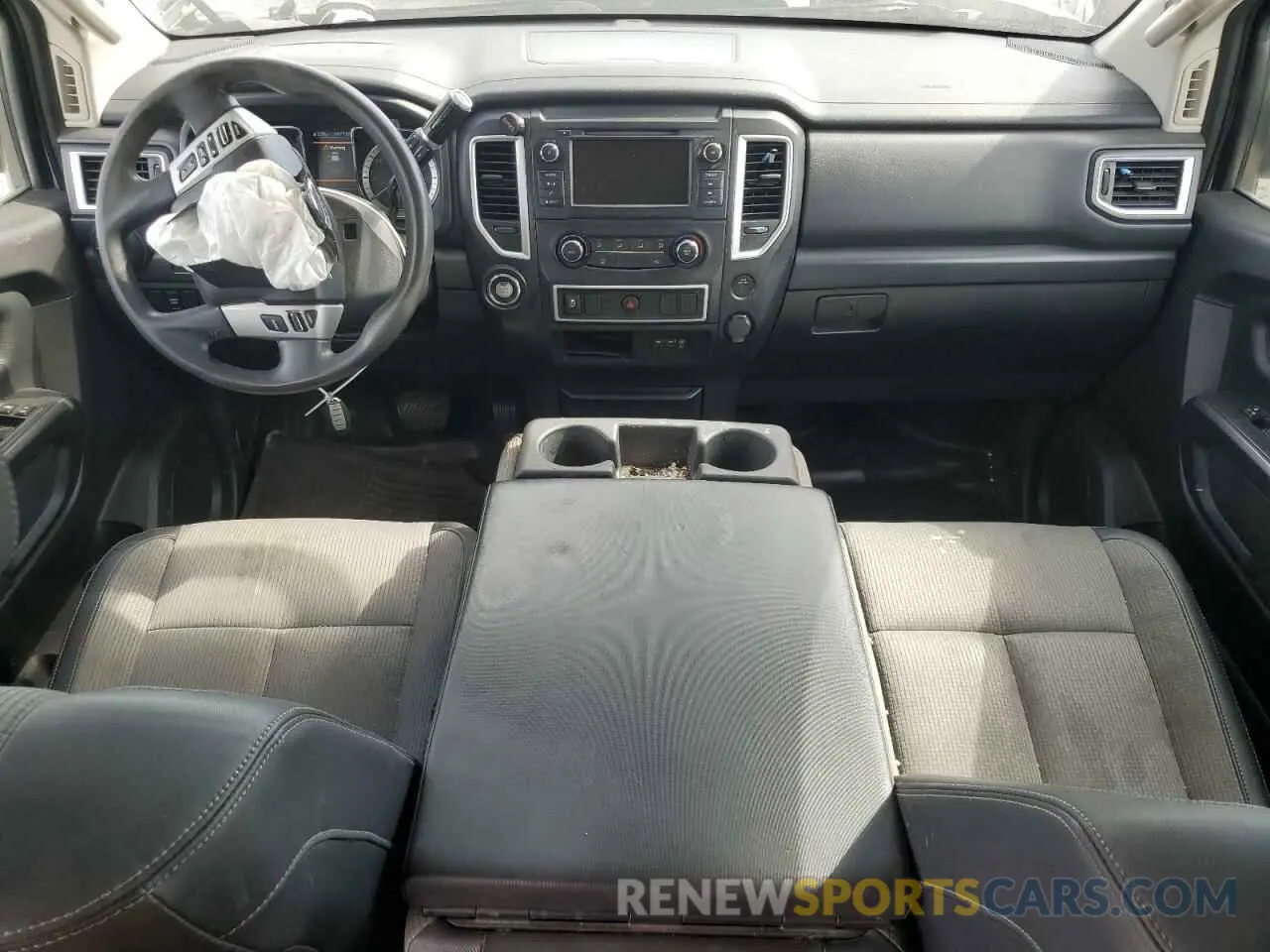 8 Photograph of a damaged car 1N6AA1EK9KN501036 NISSAN TITAN 2019