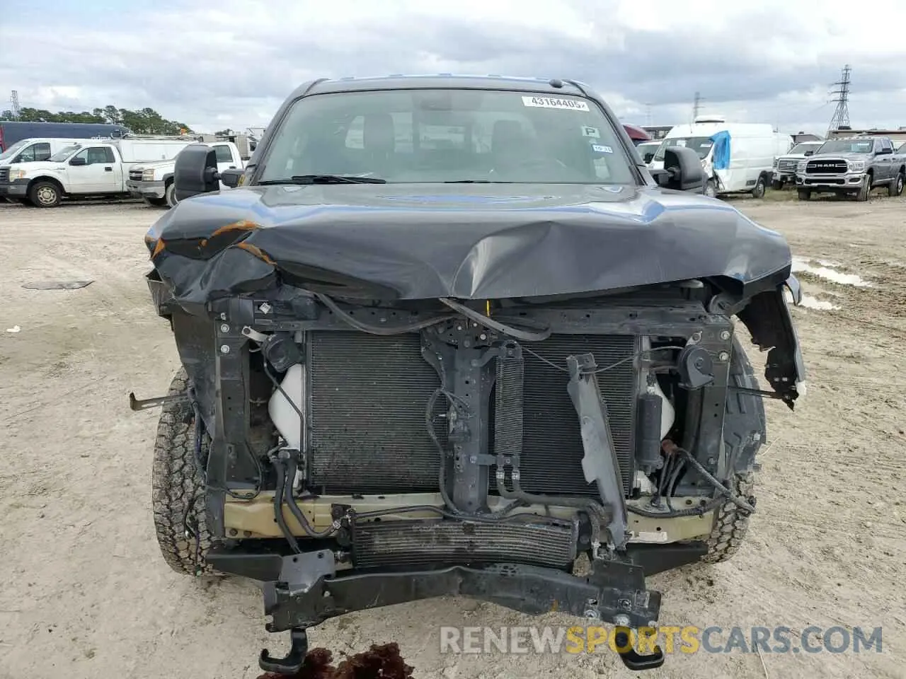 5 Фотография поврежденного автомобиля 1N6BA1F4XKN521381 NISSAN TITAN 2019