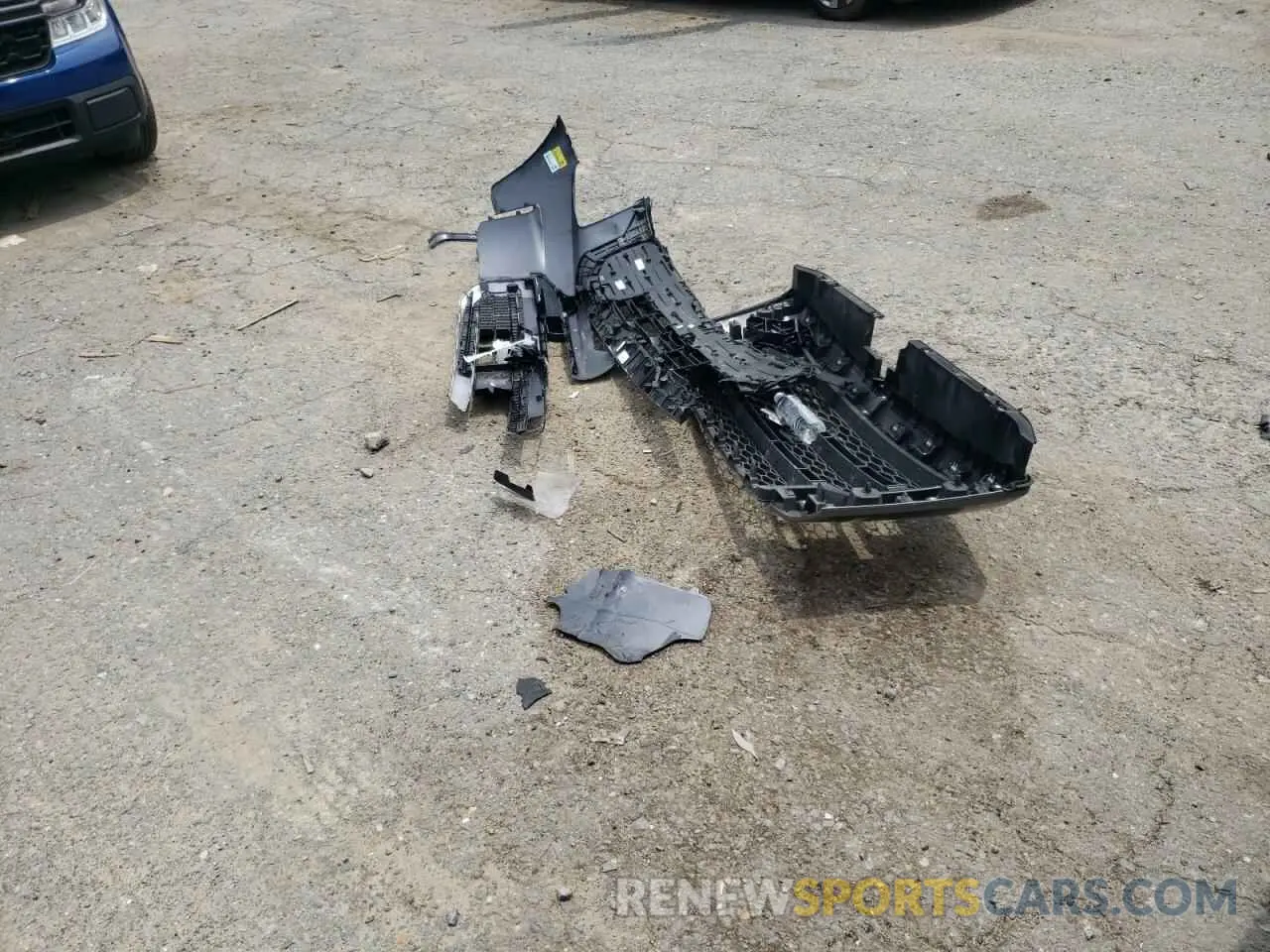12 Photograph of a damaged car 1N6AA1EF1LN508633 NISSAN TITAN 2020