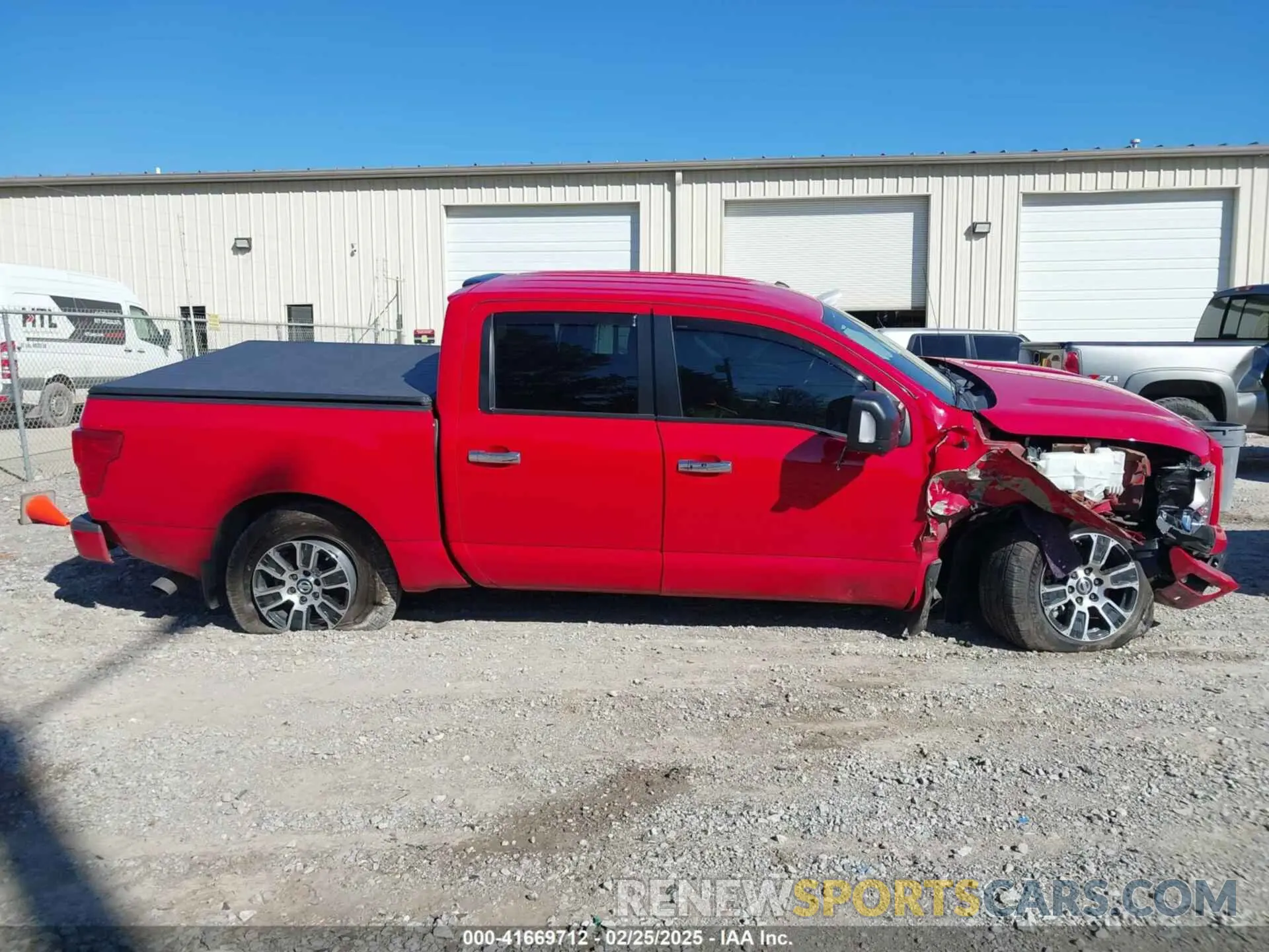 13 Фотография поврежденного автомобиля 1N6AA1EF6LN503766 NISSAN TITAN 2020