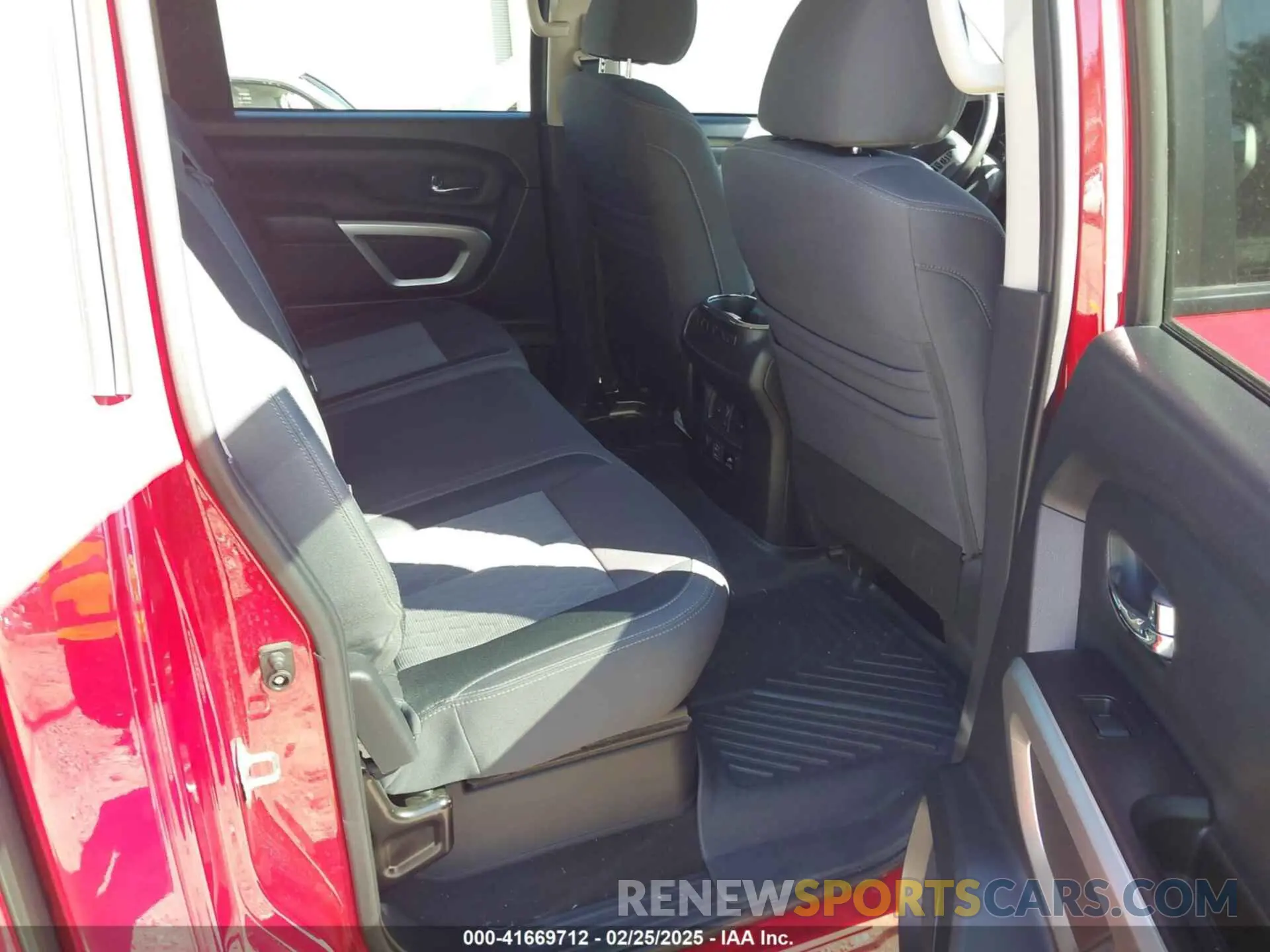8 Фотография поврежденного автомобиля 1N6AA1EF6LN503766 NISSAN TITAN 2020