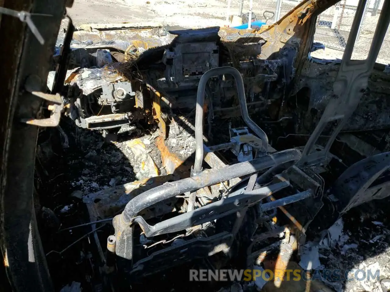 8 Photograph of a damaged car 1N6AA1EC7MN529767 NISSAN TITAN 2021
