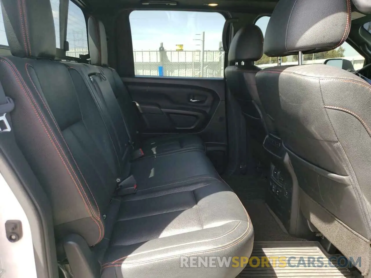 10 Фотография поврежденного автомобиля 1N6AA1ED2MN536652 NISSAN TITAN 2021