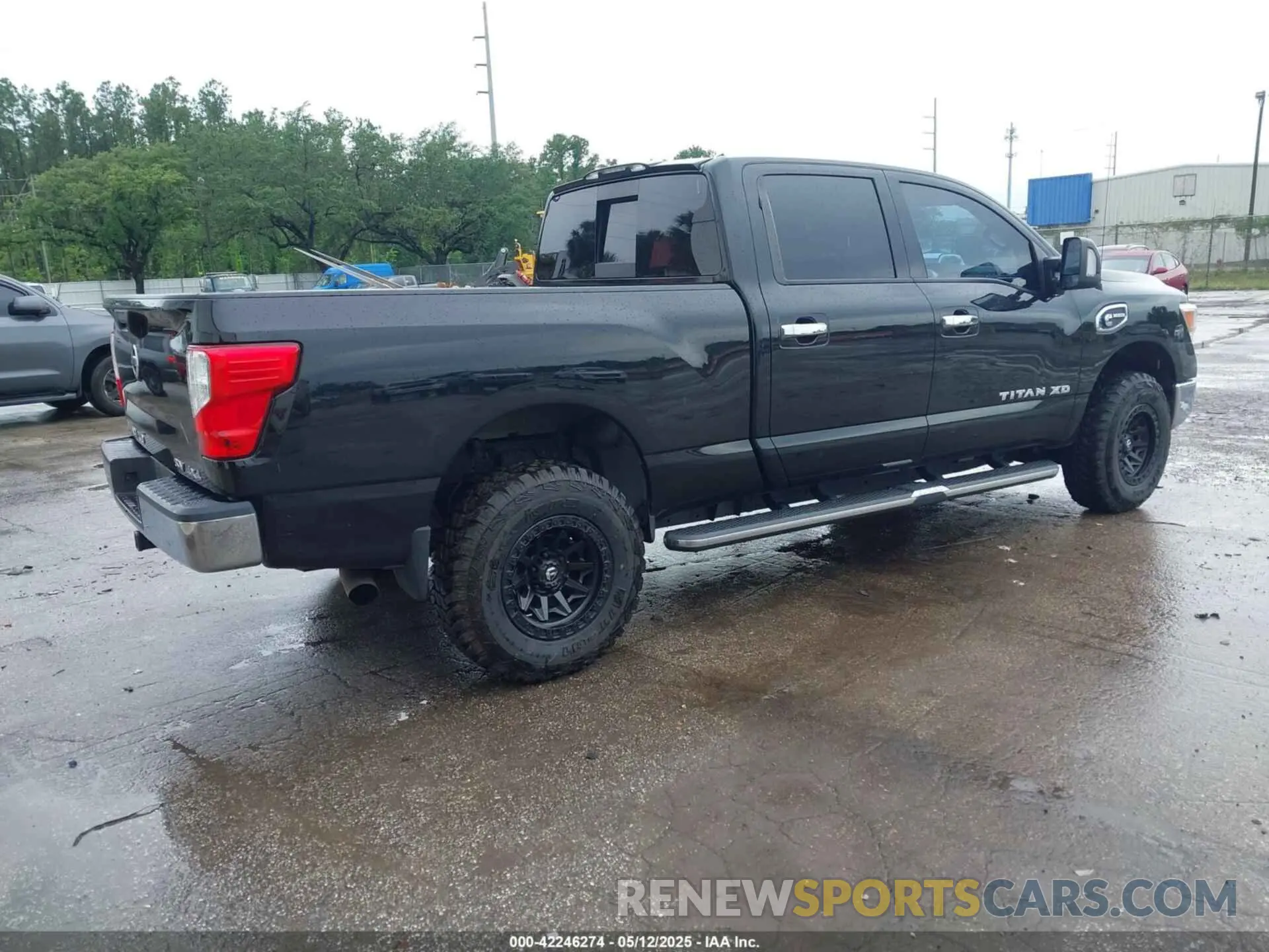 4 Photograph of a damaged car 1N6AA1ED3MN507841 NISSAN TITAN 2021