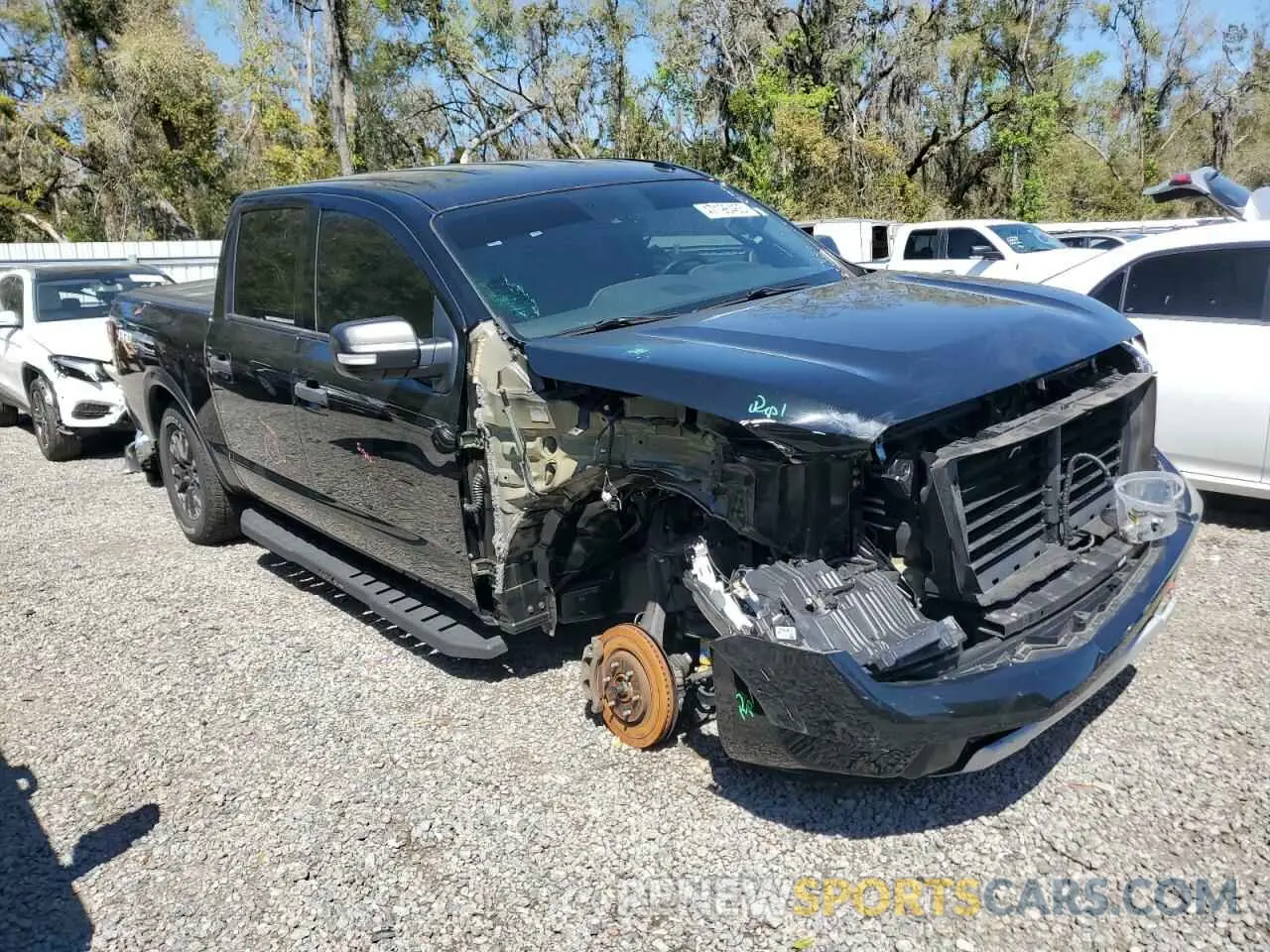 4 Photograph of a damaged car 1N6AA1ED3MN517804 NISSAN TITAN 2021