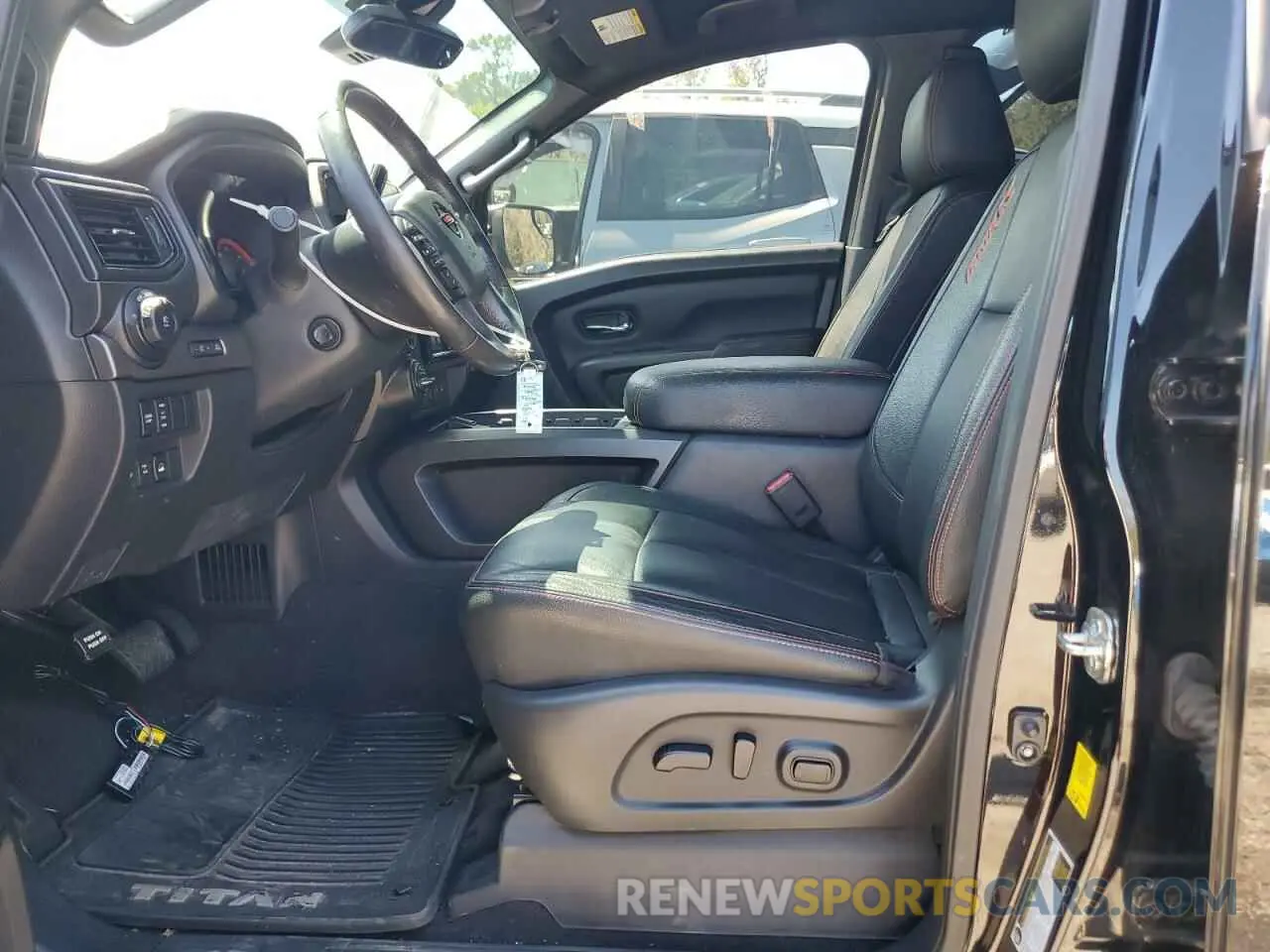 7 Photograph of a damaged car 1N6AA1ED3MN517804 NISSAN TITAN 2021