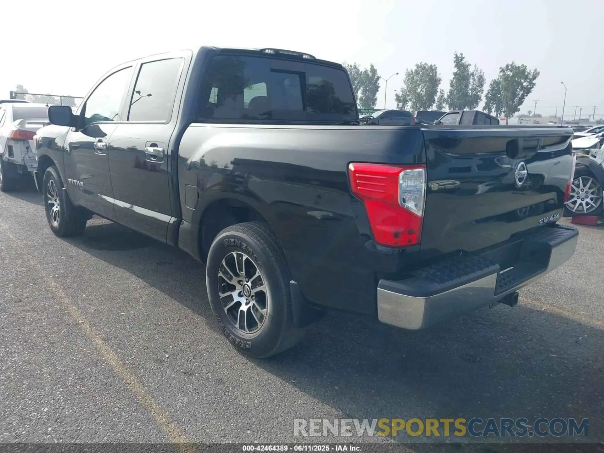 3 Photograph of a damaged car 1N6AA1ED8MN502425 NISSAN TITAN 2021