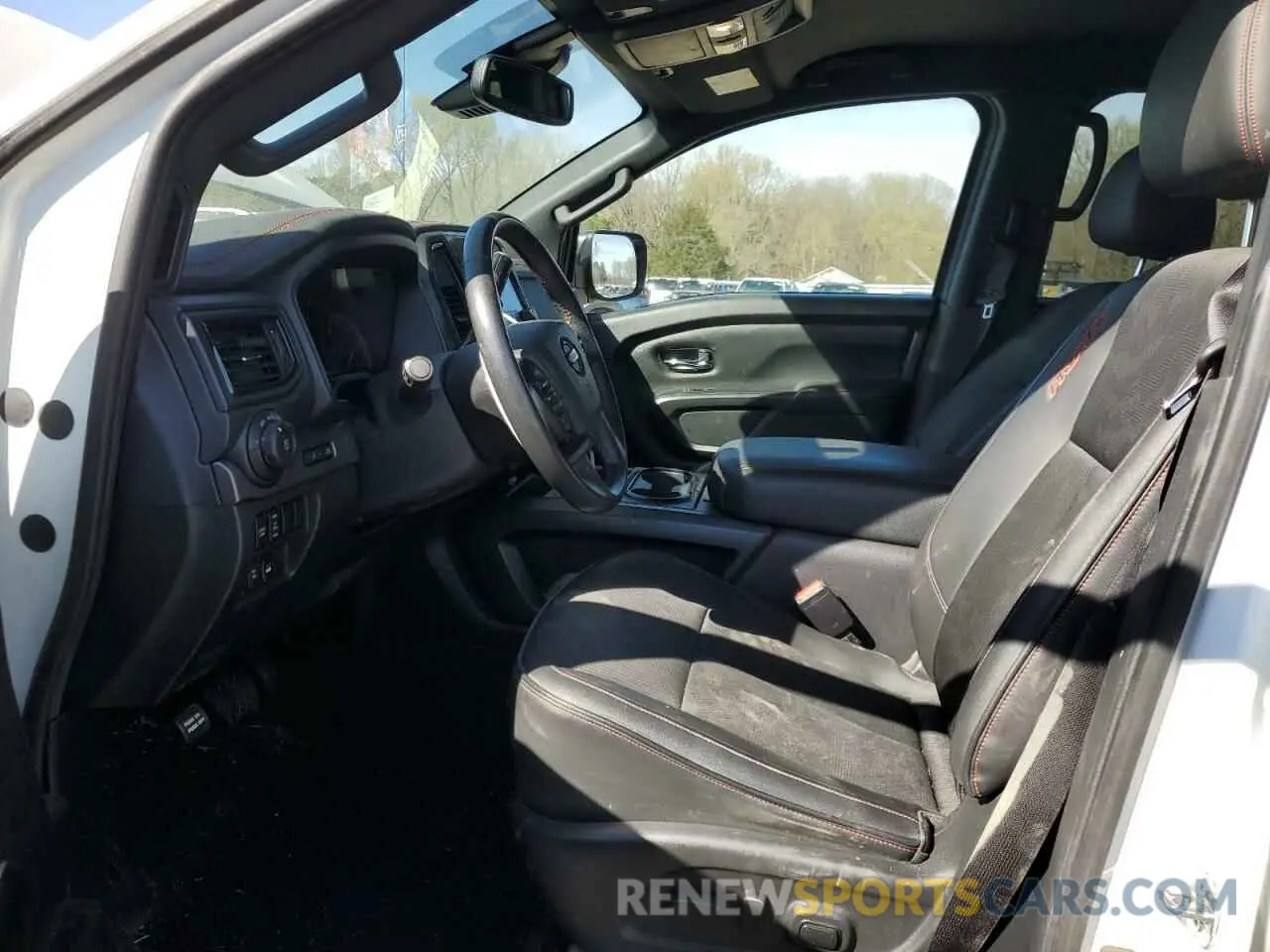 7 Photograph of a damaged car 1N6AA1EDXMN527133 NISSAN TITAN 2021
