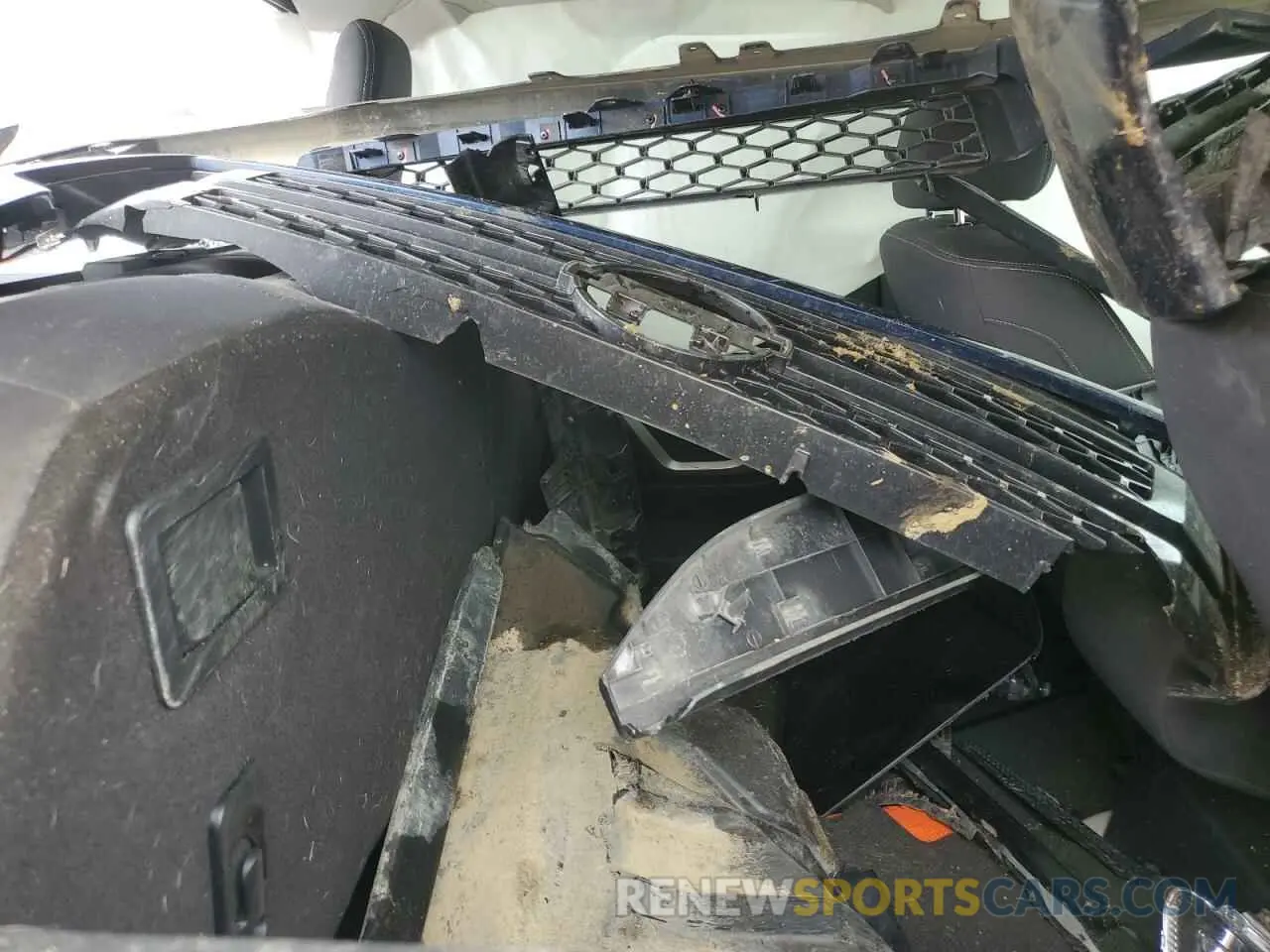 10 Photograph of a damaged car 1N6AA1EE2MN529337 NISSAN TITAN 2021