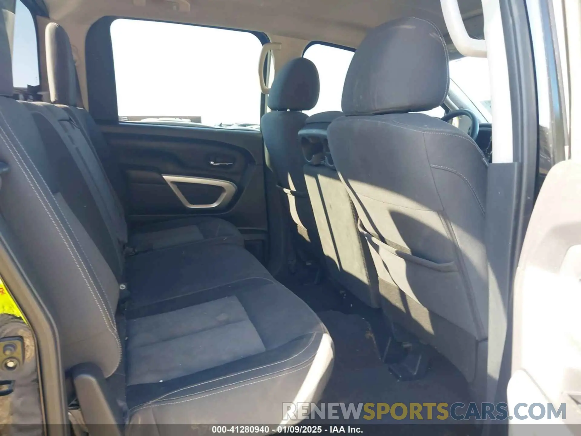 8 Фотография поврежденного автомобиля 1N6AA1EE4MN528044 NISSAN TITAN 2021