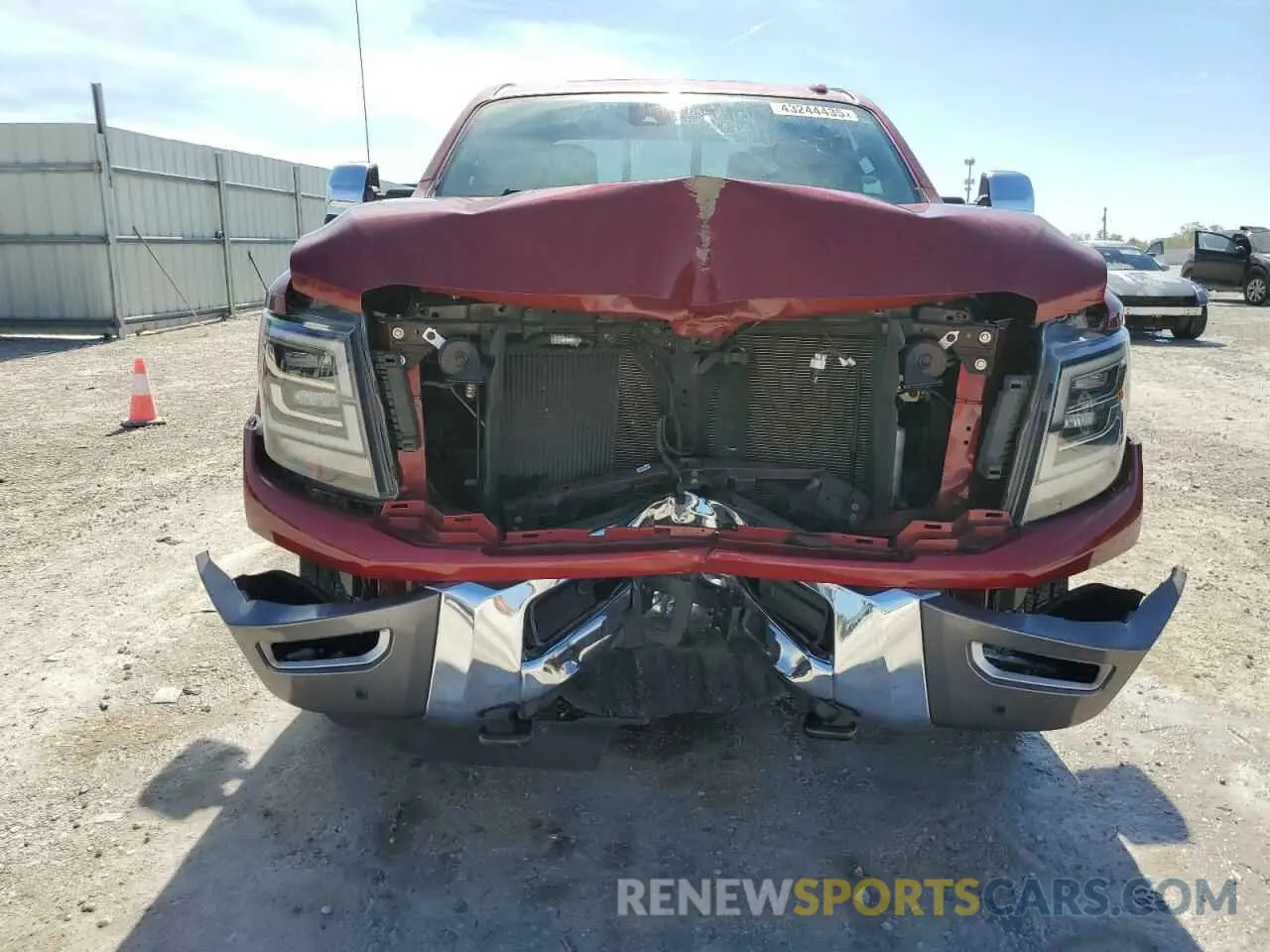 5 Photograph of a damaged car 1N6AA1FB2MN530251 NISSAN TITAN 2021