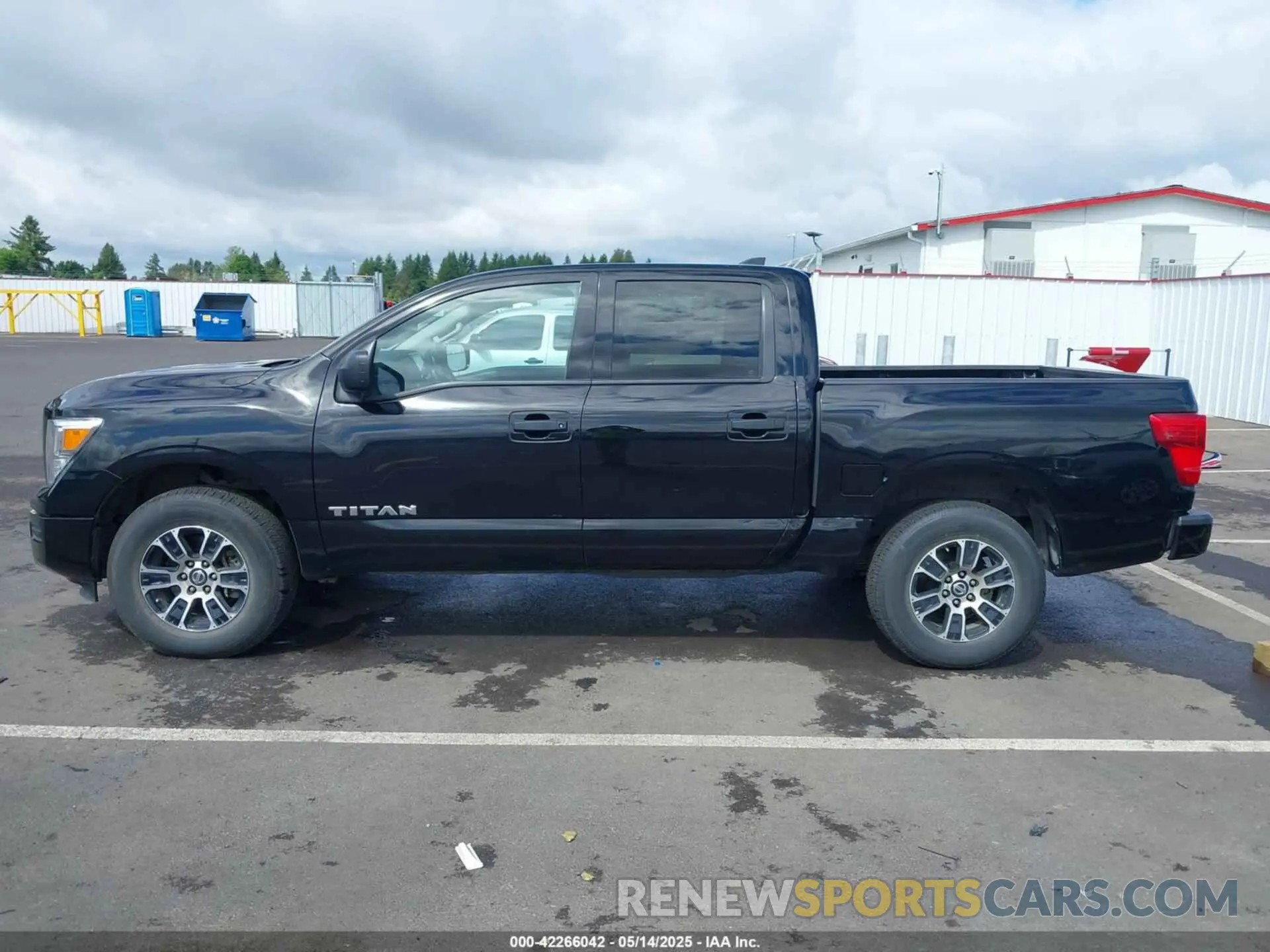 14 Photograph of a damaged car 1N6AA1EC7NN104017 NISSAN TITAN 2022