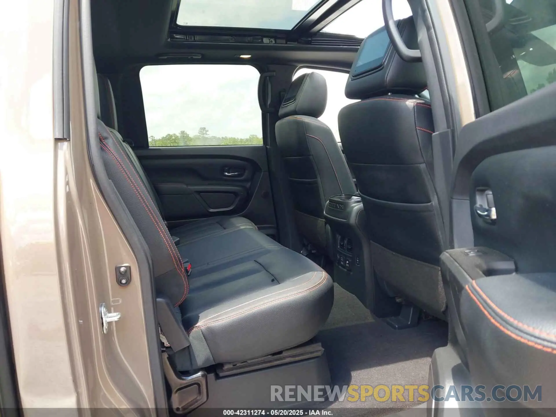 8 Фотография поврежденного автомобиля 1N6AA1ED0PN112536 NISSAN TITAN 2023
