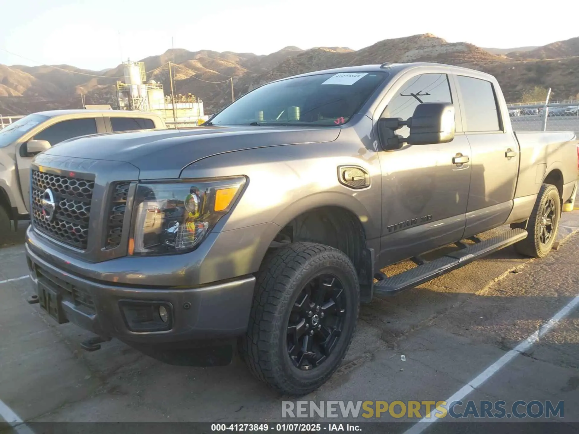 2 Фотография поврежденного автомобиля 1N6BA1F42KN528969 NISSAN TITAN XD 2019