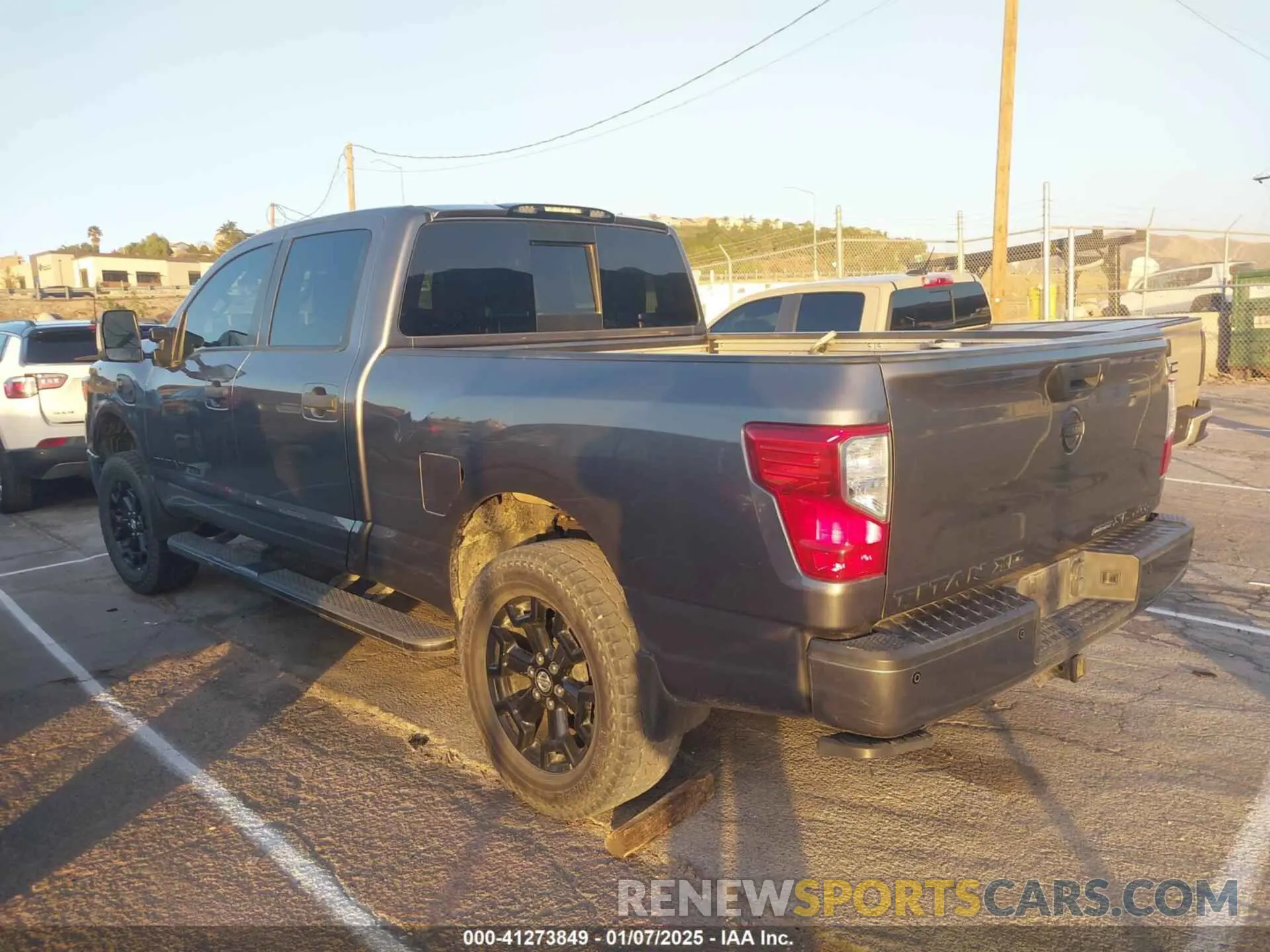 3 Фотография поврежденного автомобиля 1N6BA1F42KN528969 NISSAN TITAN XD 2019