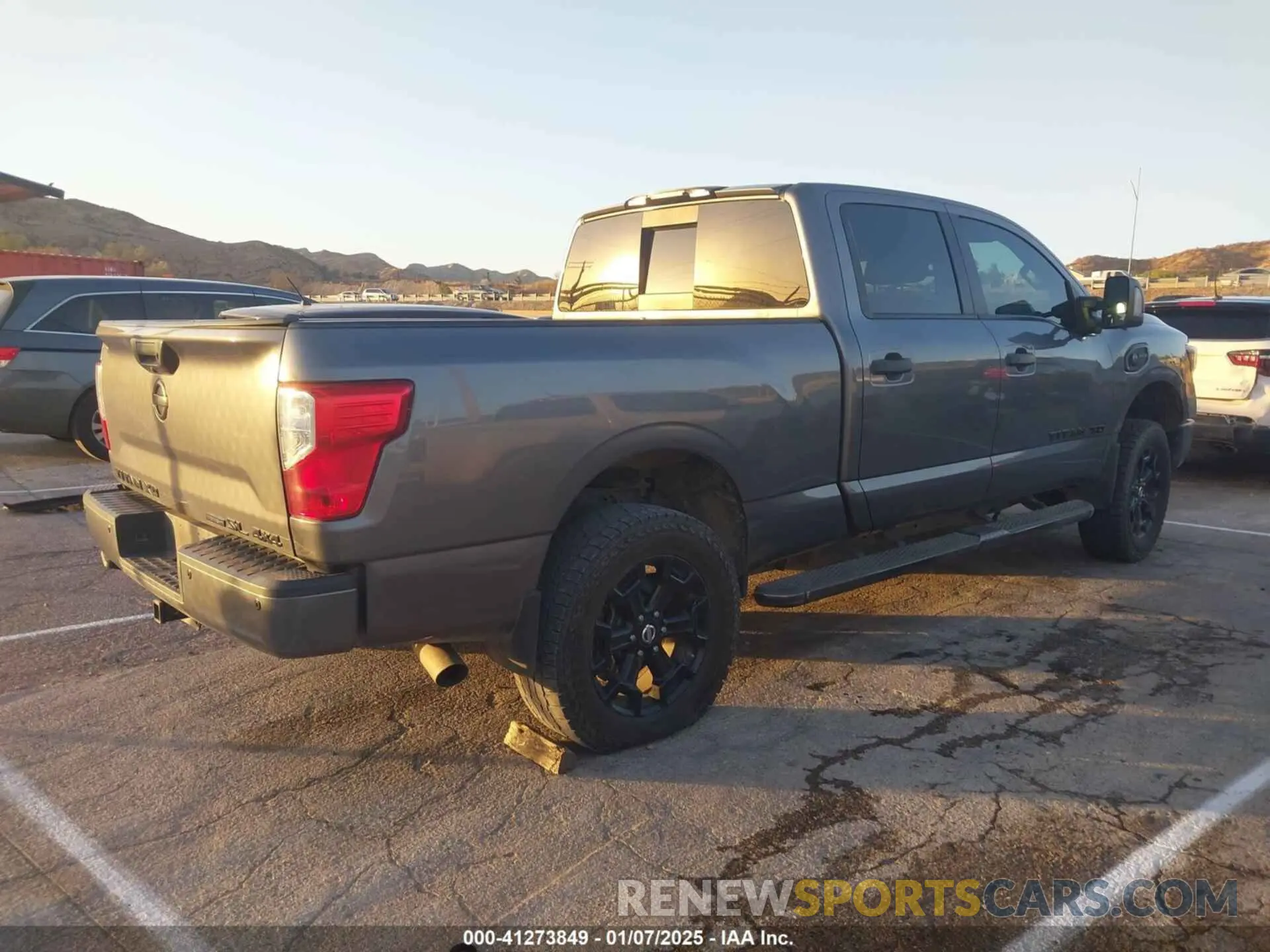 4 Фотография поврежденного автомобиля 1N6BA1F42KN528969 NISSAN TITAN XD 2019