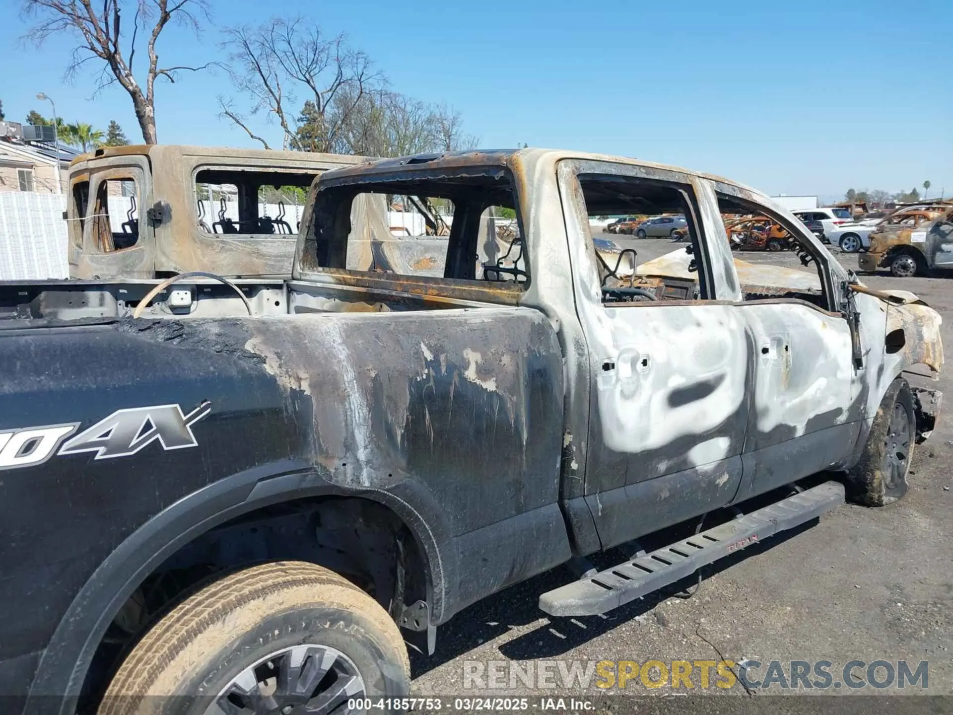12 Photograph of a damaged car 1N6AA1FB8MN536023 NISSAN TITAN XD 2021