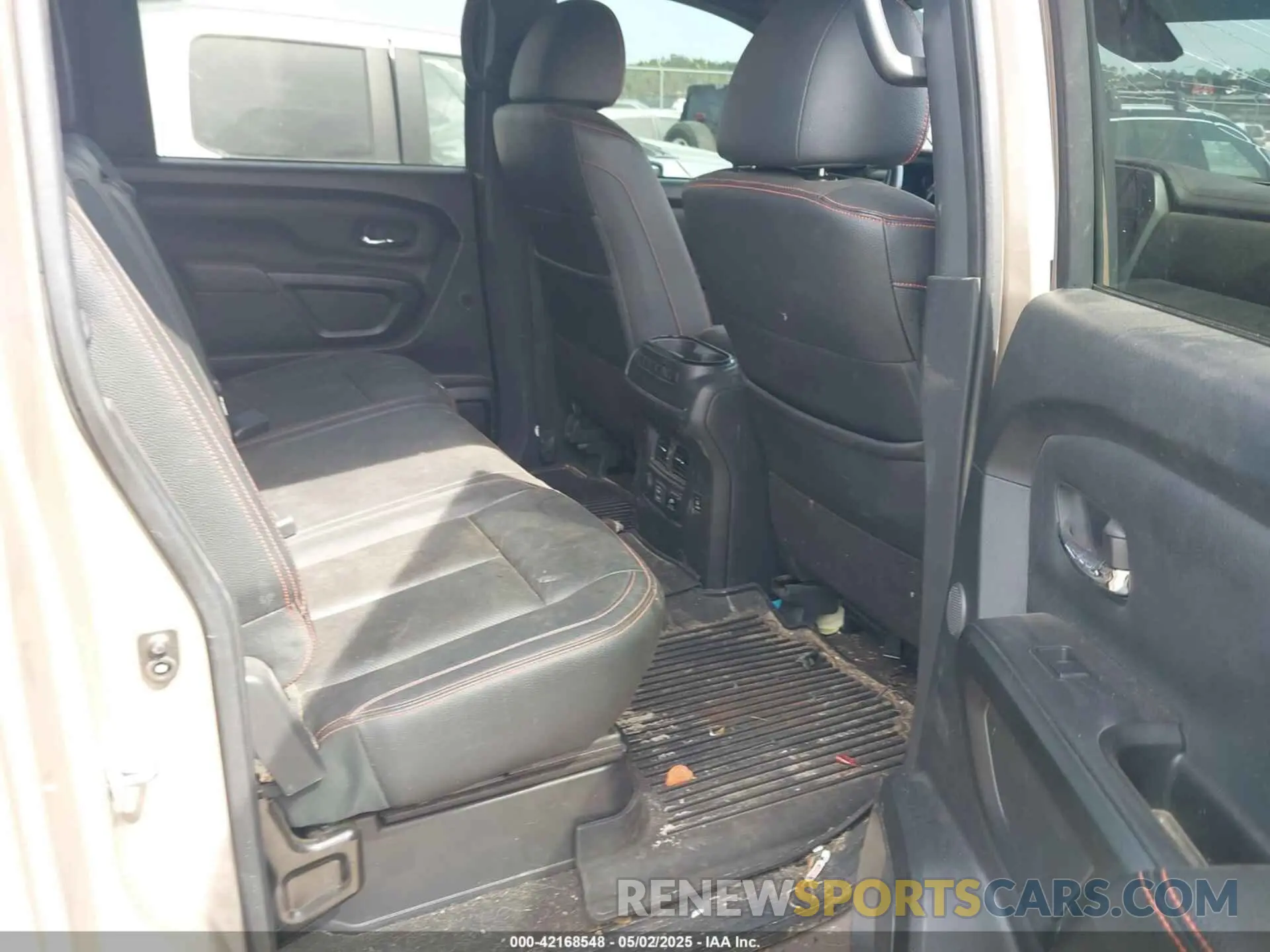 8 Фотография поврежденного автомобиля 1N6AA1FBXNN100016 NISSAN TITAN XD 2022