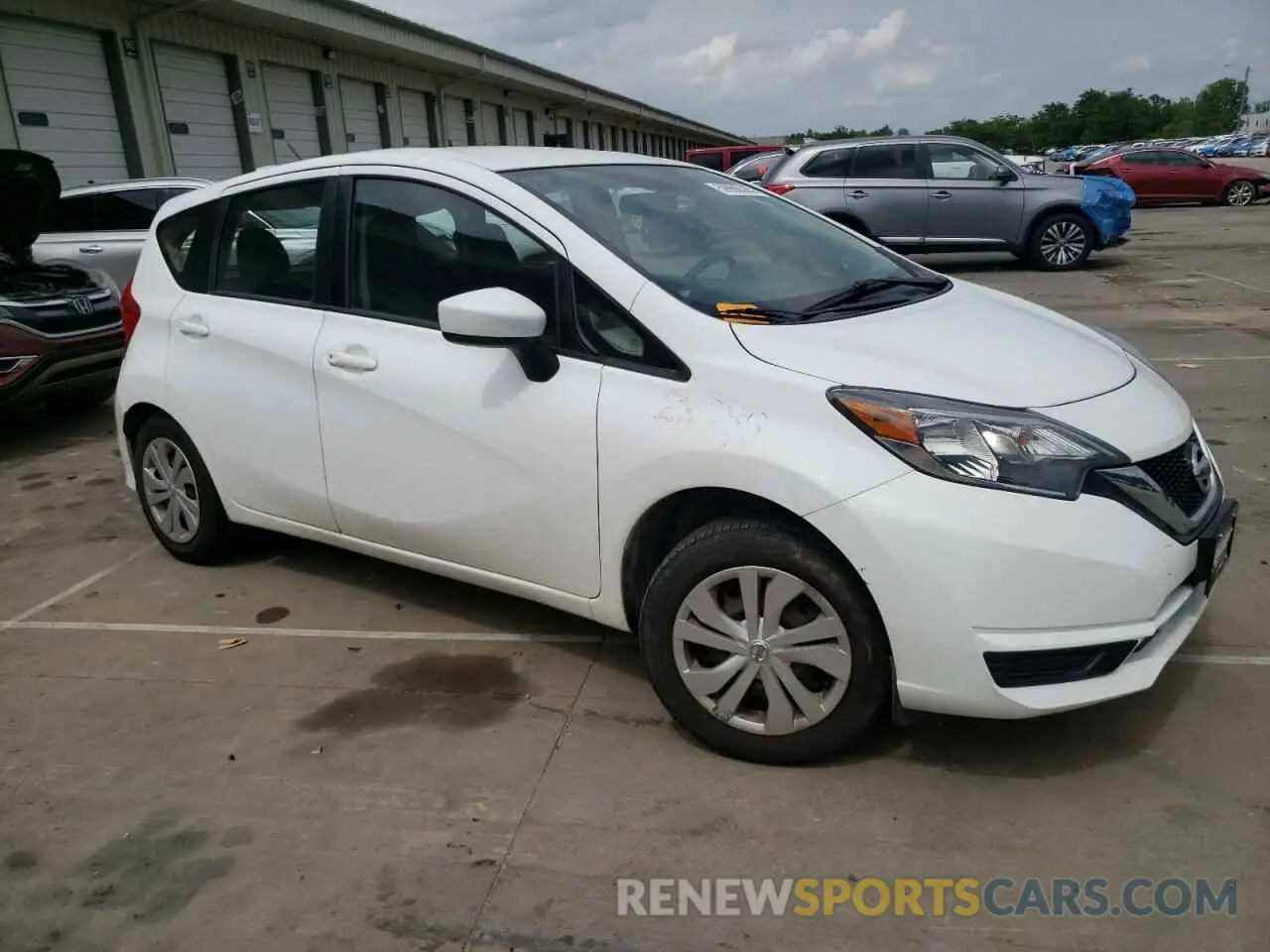 4 Photograph of a damaged car 3N1CE2CP4KL354101 NISSAN VERSA 2019