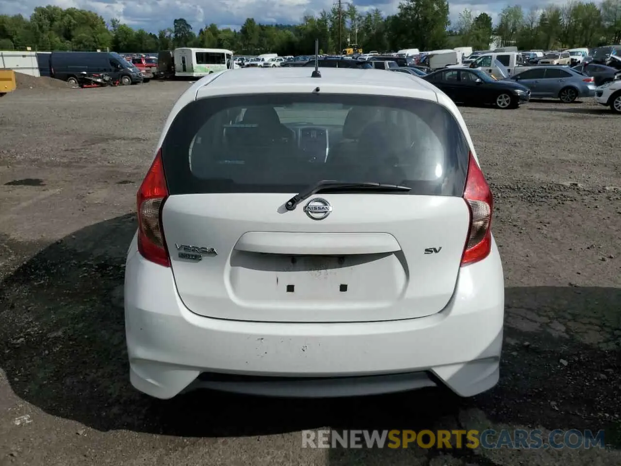 6 Фотография поврежденного автомобиля 3N1CE2CP9KL357043 NISSAN VERSA 2019