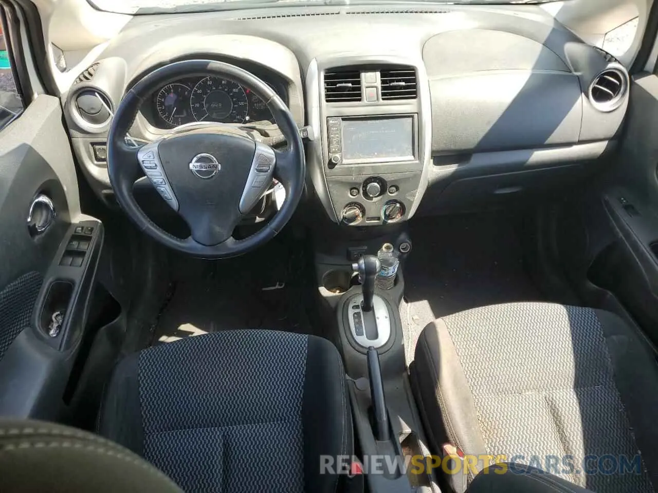 8 Фотография поврежденного автомобиля 3N1CE2CP9KL357043 NISSAN VERSA 2019