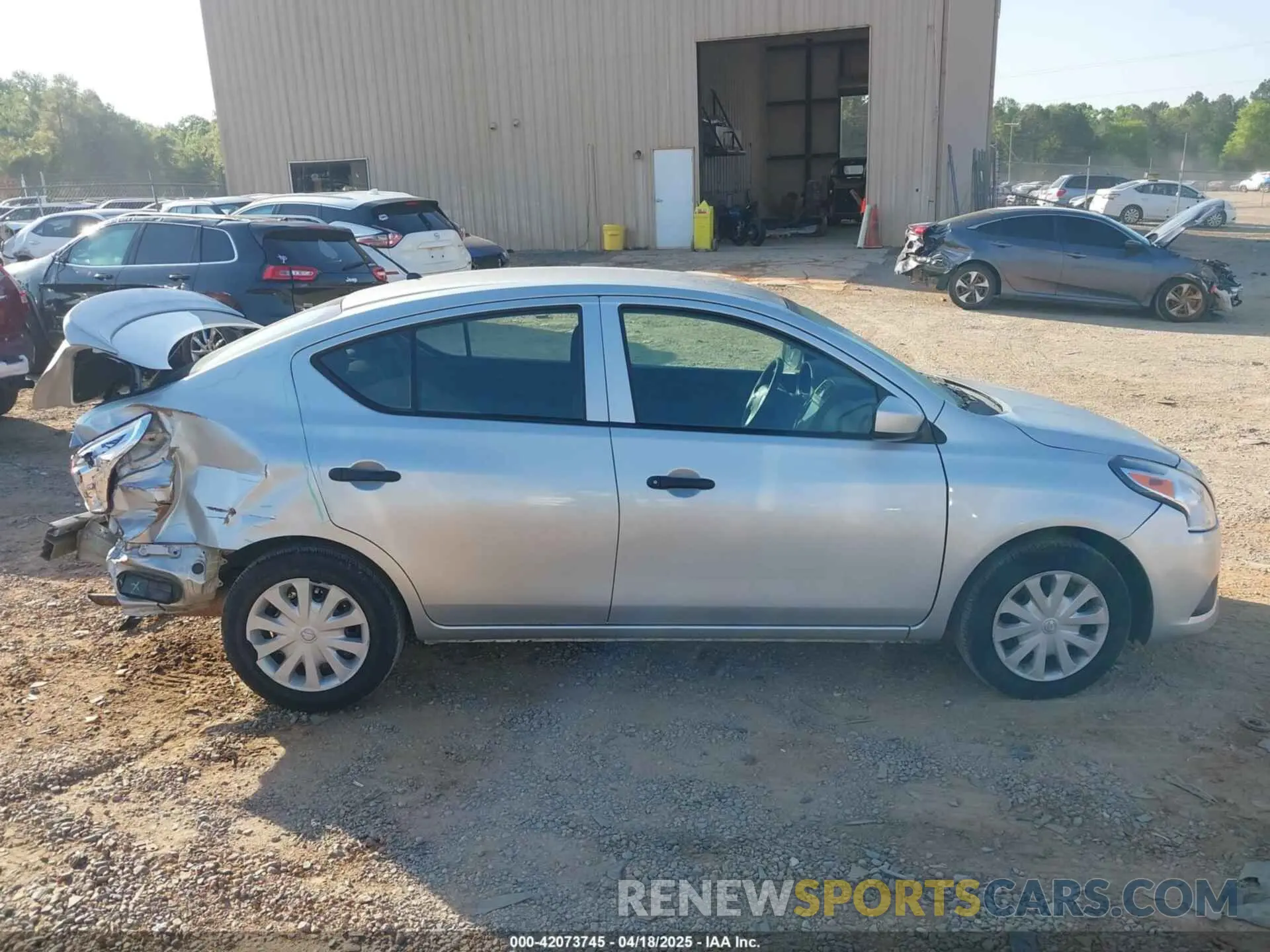 13 Фотография поврежденного автомобиля 3N1CN7AP0KL823202 NISSAN VERSA 2019