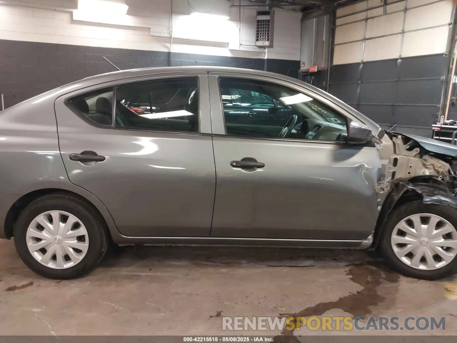 14 Photograph of a damaged car 3N1CN7AP0KL844180 NISSAN VERSA 2019