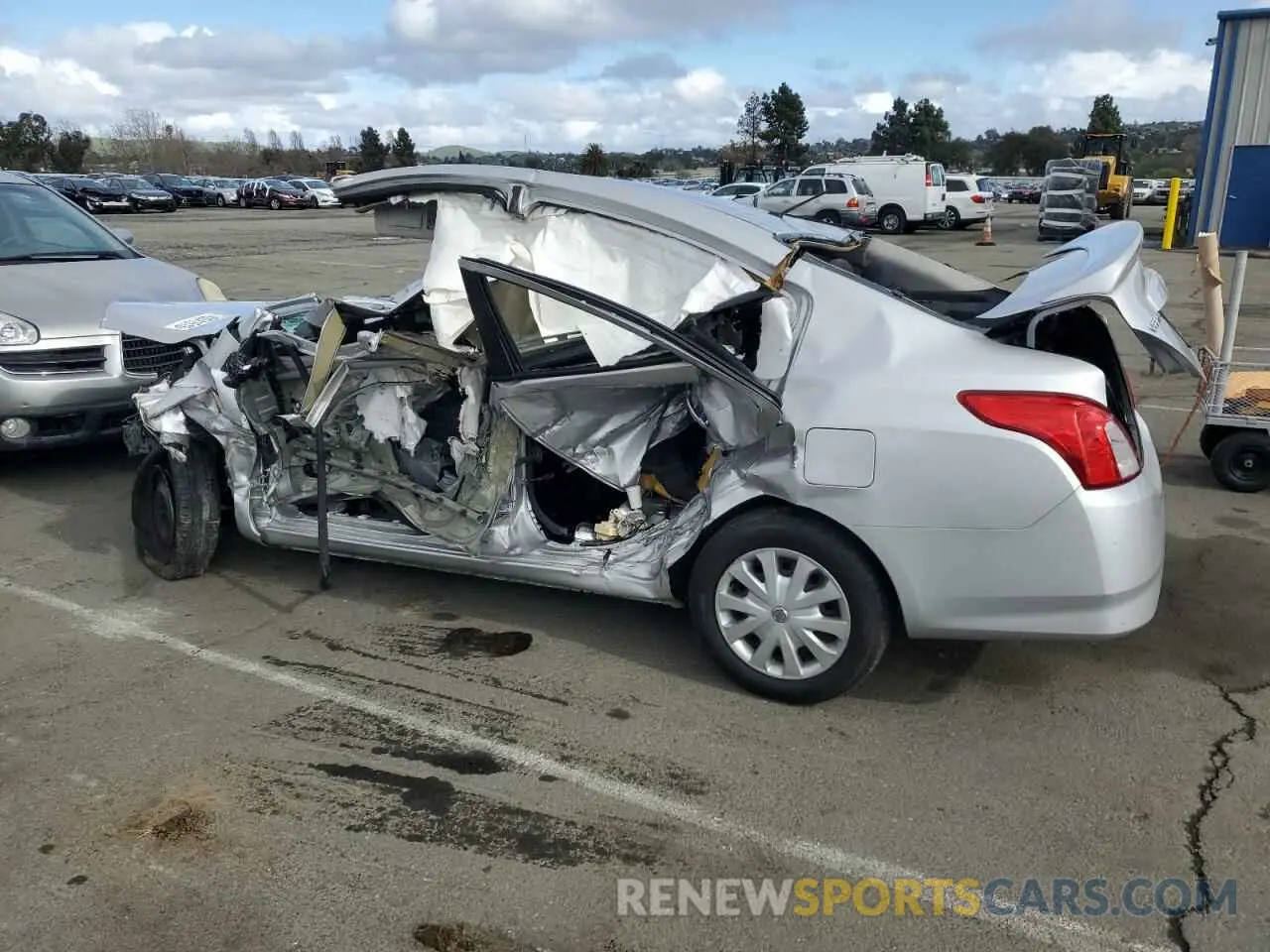 2 Фотография поврежденного автомобиля 3N1CN7AP0KL859066 NISSAN VERSA 2019