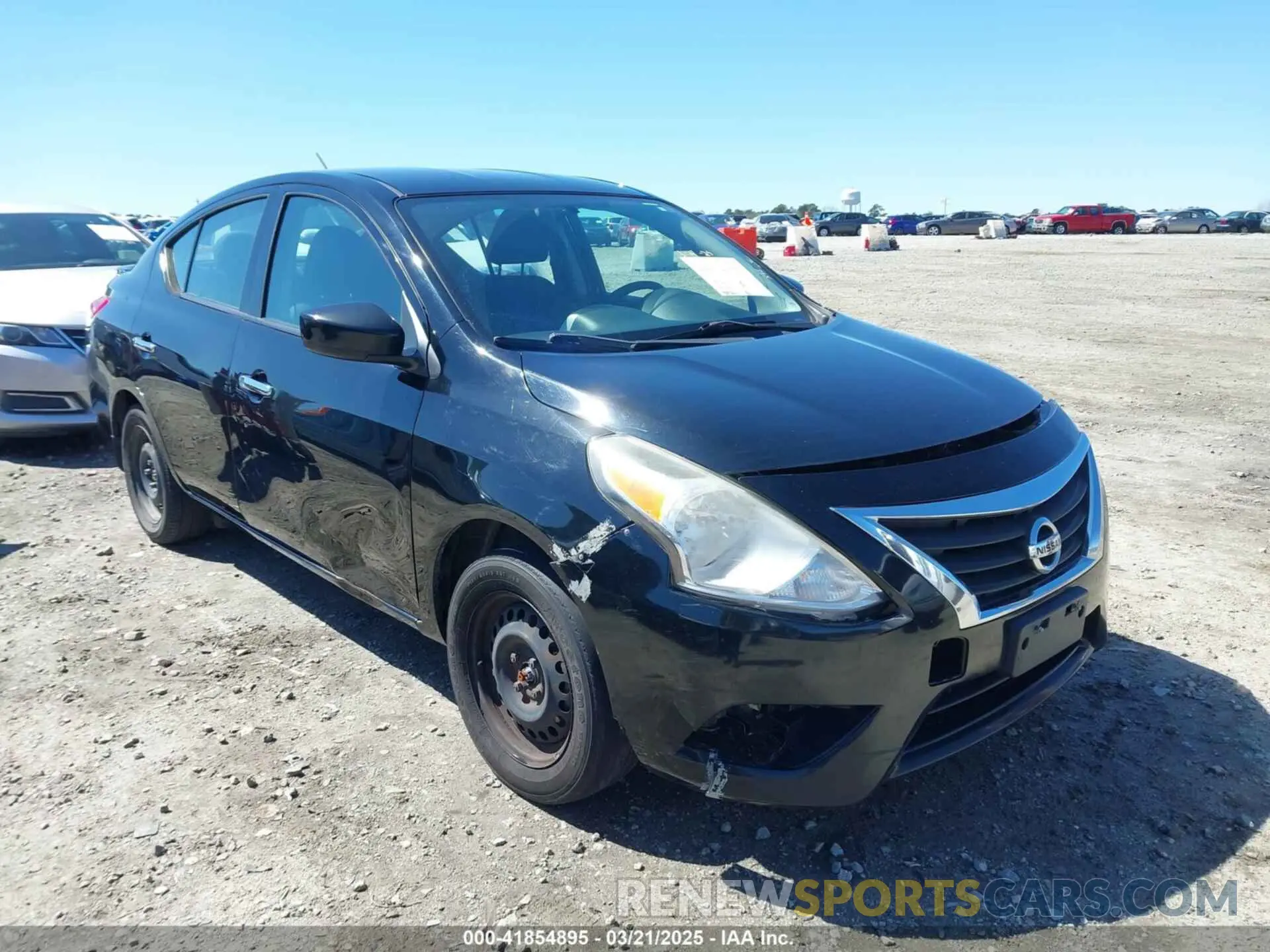 1 Фотография поврежденного автомобиля 3N1CN7AP1KL807302 NISSAN VERSA 2019