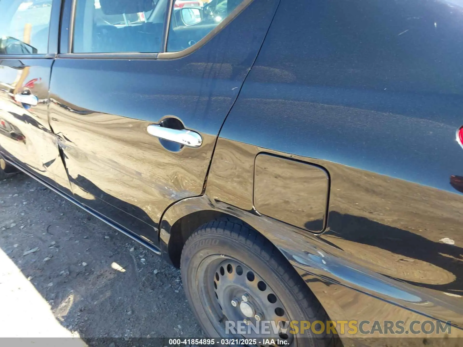 17 Фотография поврежденного автомобиля 3N1CN7AP1KL807302 NISSAN VERSA 2019