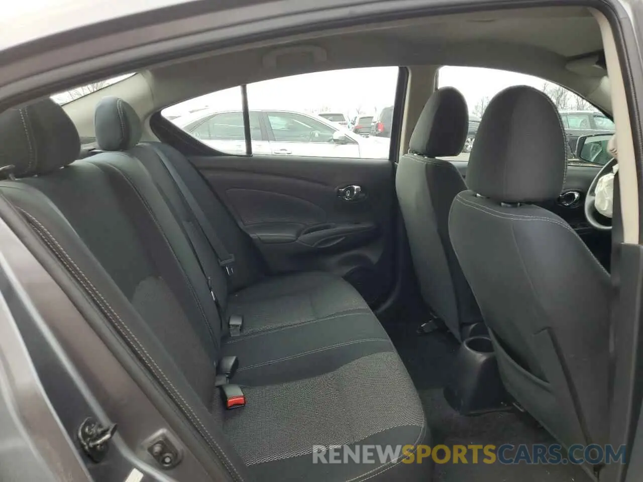 10 Photograph of a damaged car 3N1CN7AP1KL809745 NISSAN VERSA 2019