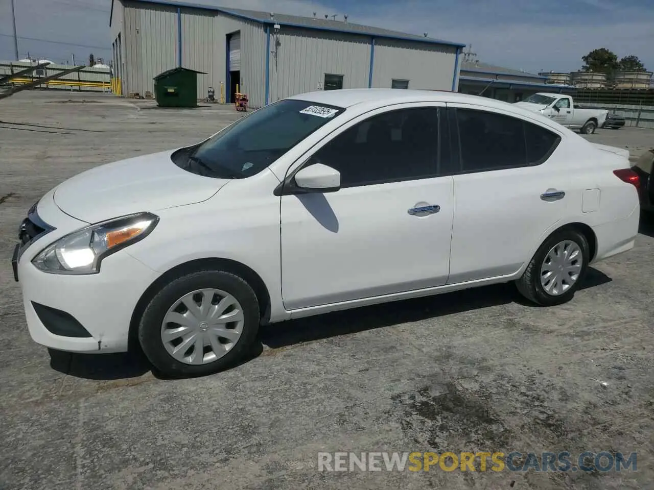 1 Фотография поврежденного автомобиля 3N1CN7AP1KL856418 NISSAN VERSA 2019