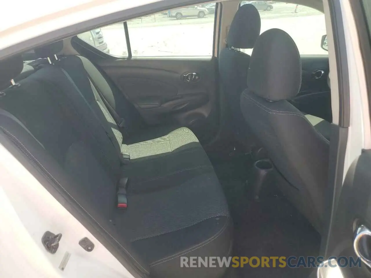 10 Фотография поврежденного автомобиля 3N1CN7AP1KL856418 NISSAN VERSA 2019