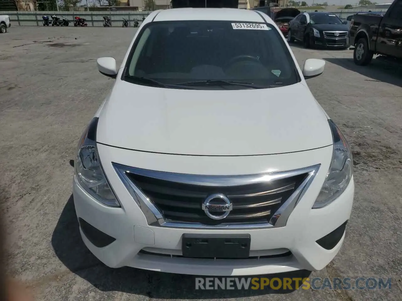 5 Фотография поврежденного автомобиля 3N1CN7AP1KL856418 NISSAN VERSA 2019