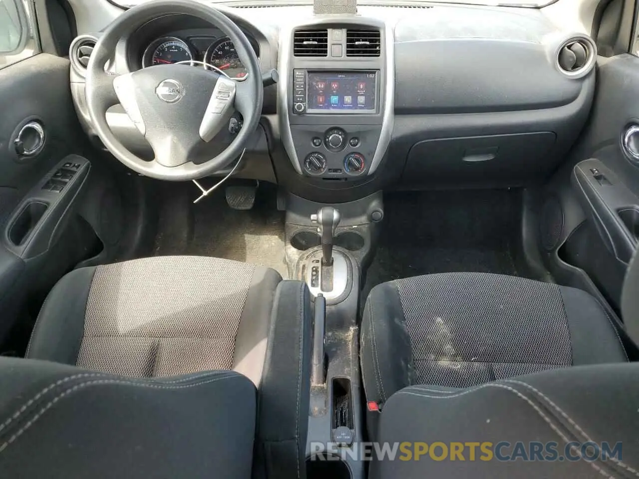 8 Фотография поврежденного автомобиля 3N1CN7AP1KL857150 NISSAN VERSA 2019
