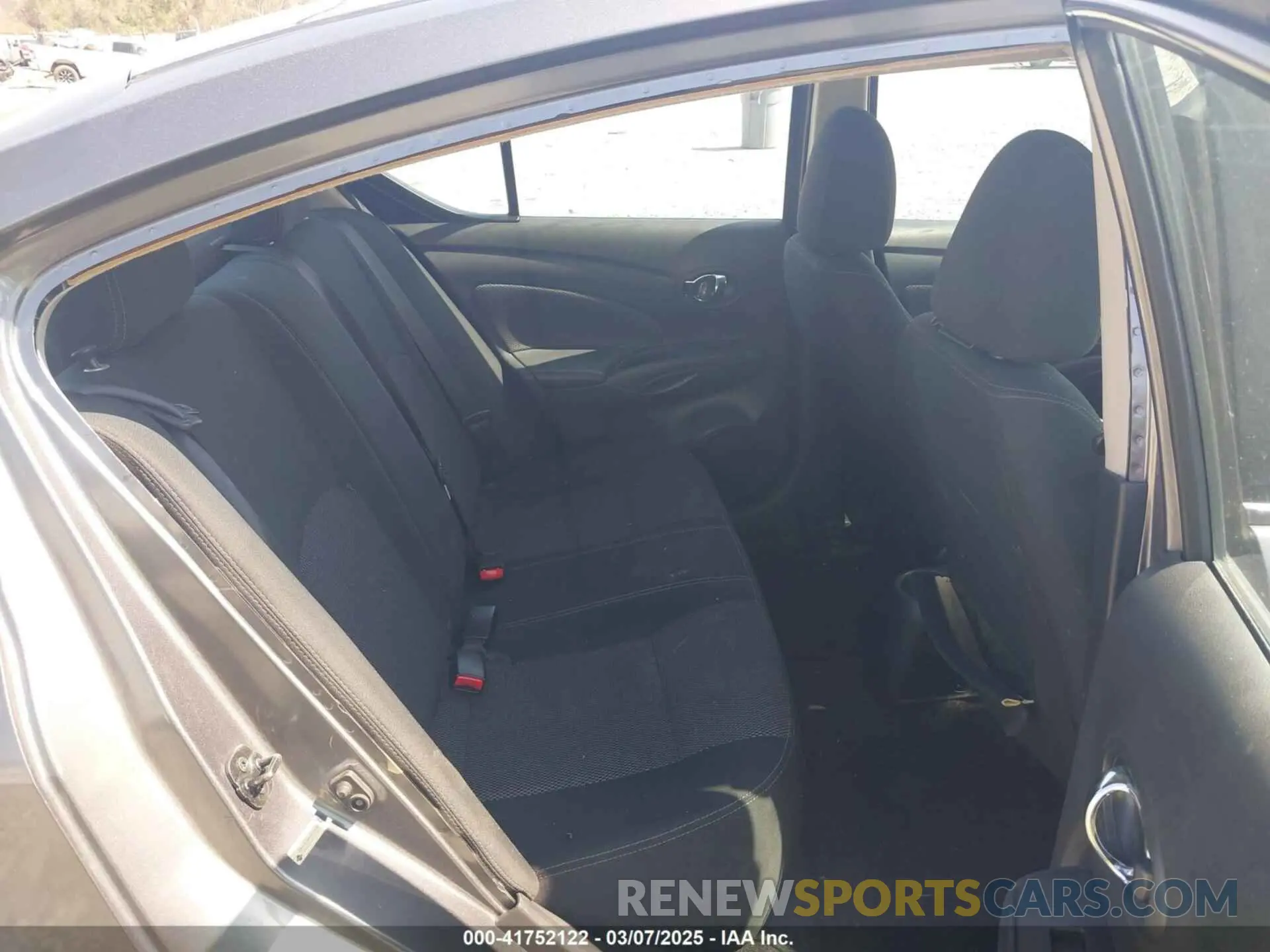 8 Photograph of a damaged car 3N1CN7AP1KL863482 NISSAN VERSA 2019