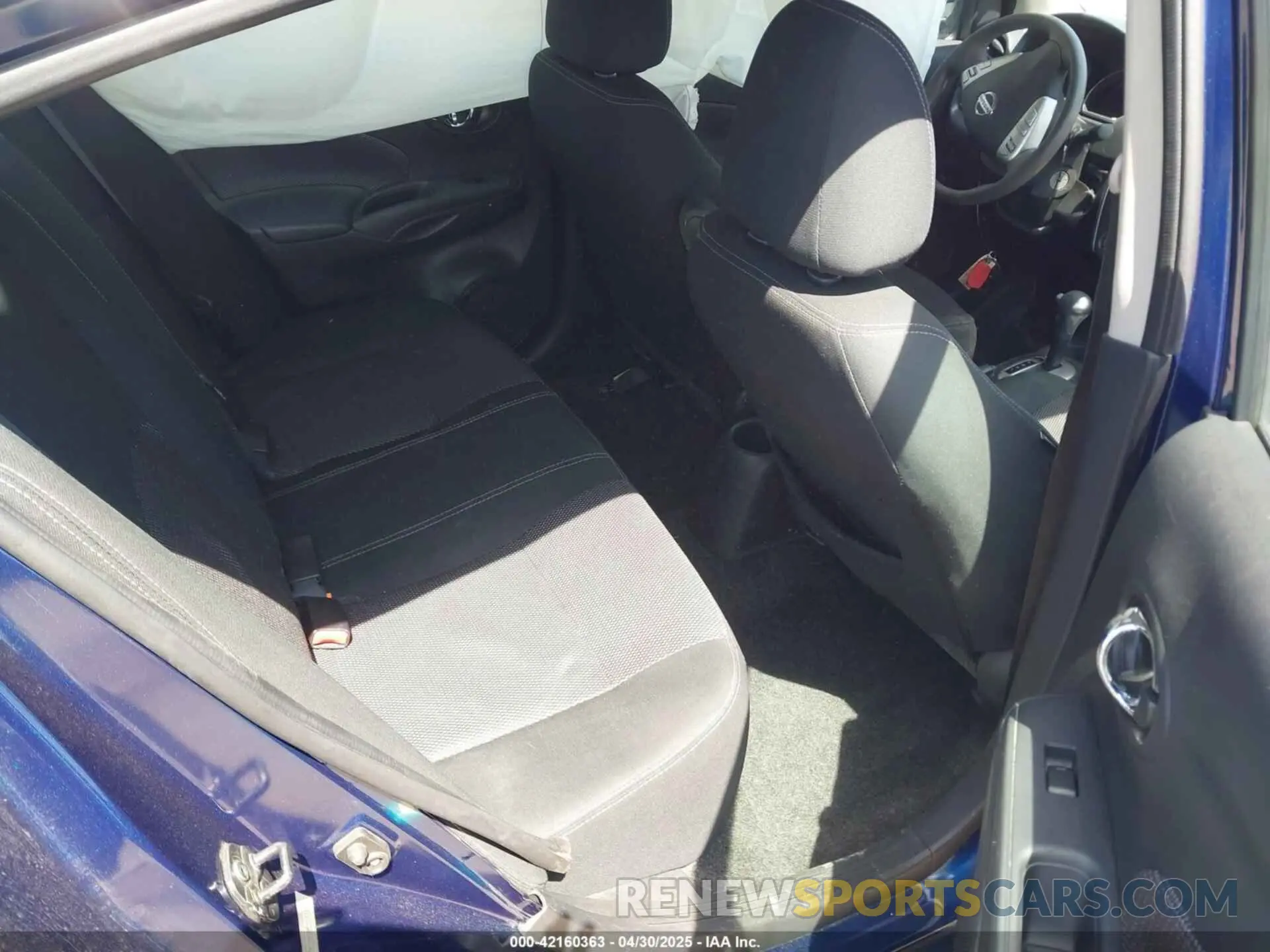 8 Фотография поврежденного автомобиля 3N1CN7AP1KL871484 NISSAN VERSA 2019