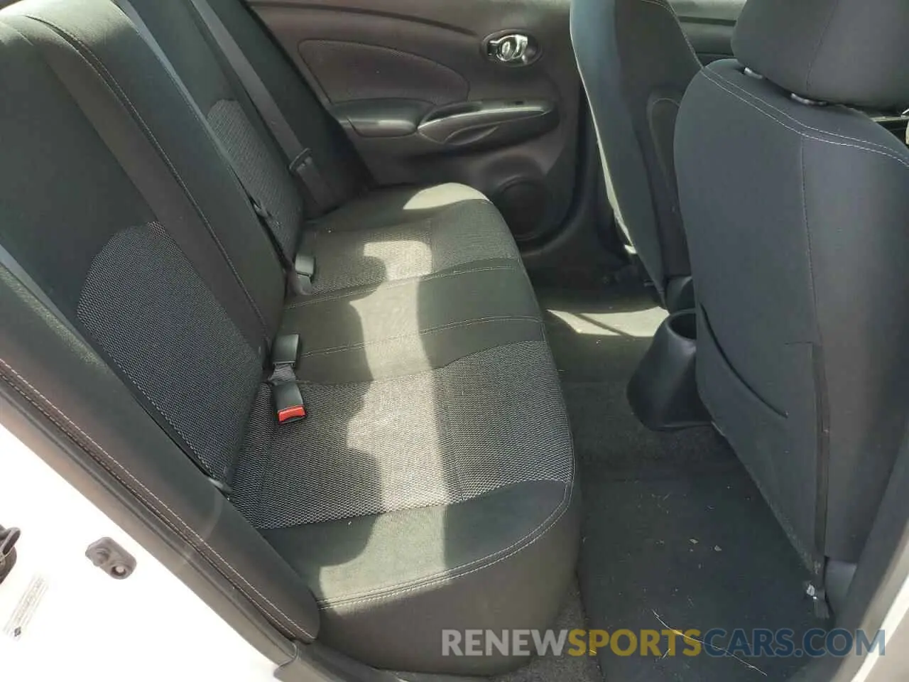 10 Фотография поврежденного автомобиля 3N1CN7AP2KL813822 NISSAN VERSA 2019