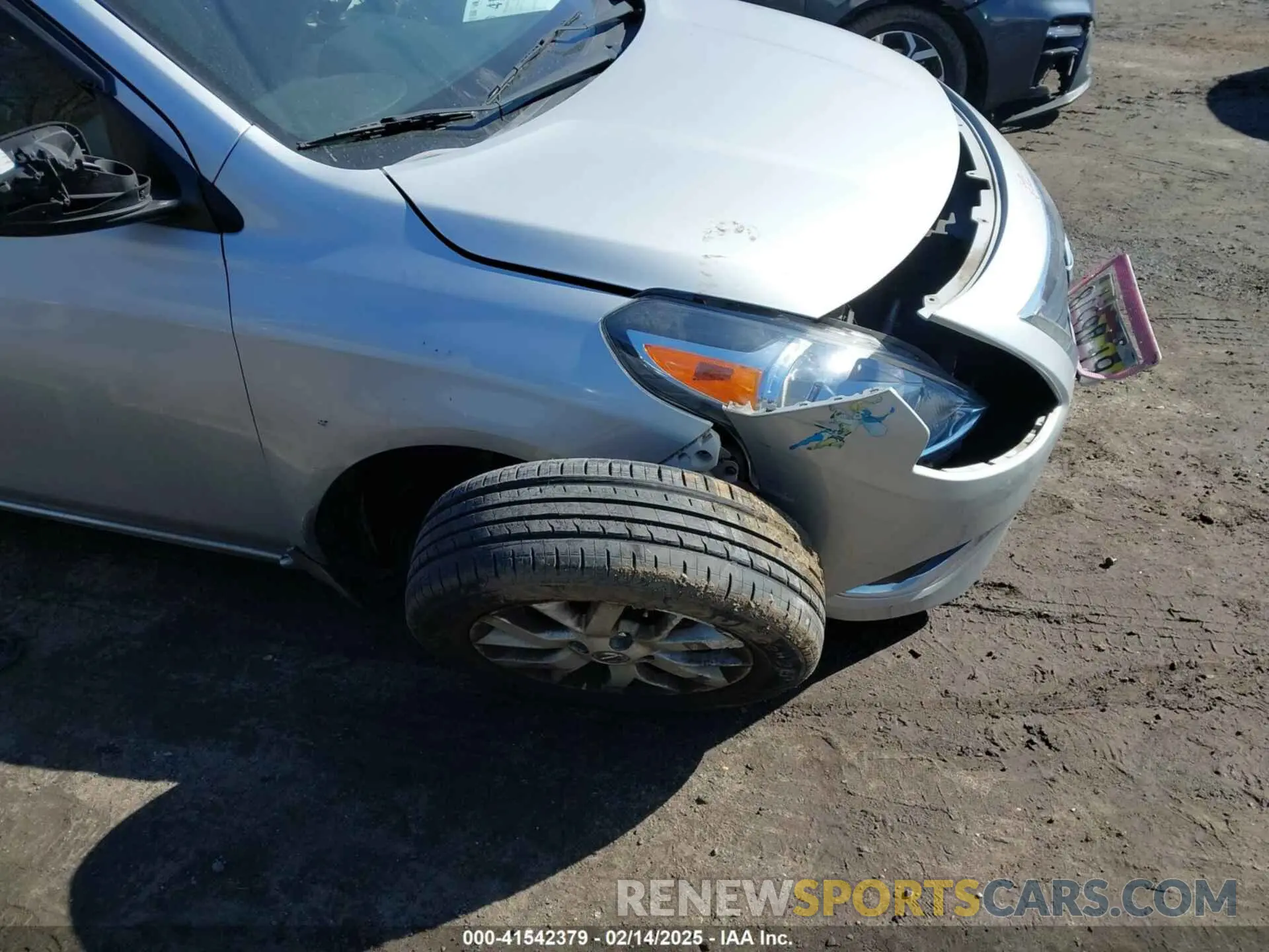 6 Photograph of a damaged car 3N1CN7AP2KL818910 NISSAN VERSA 2019