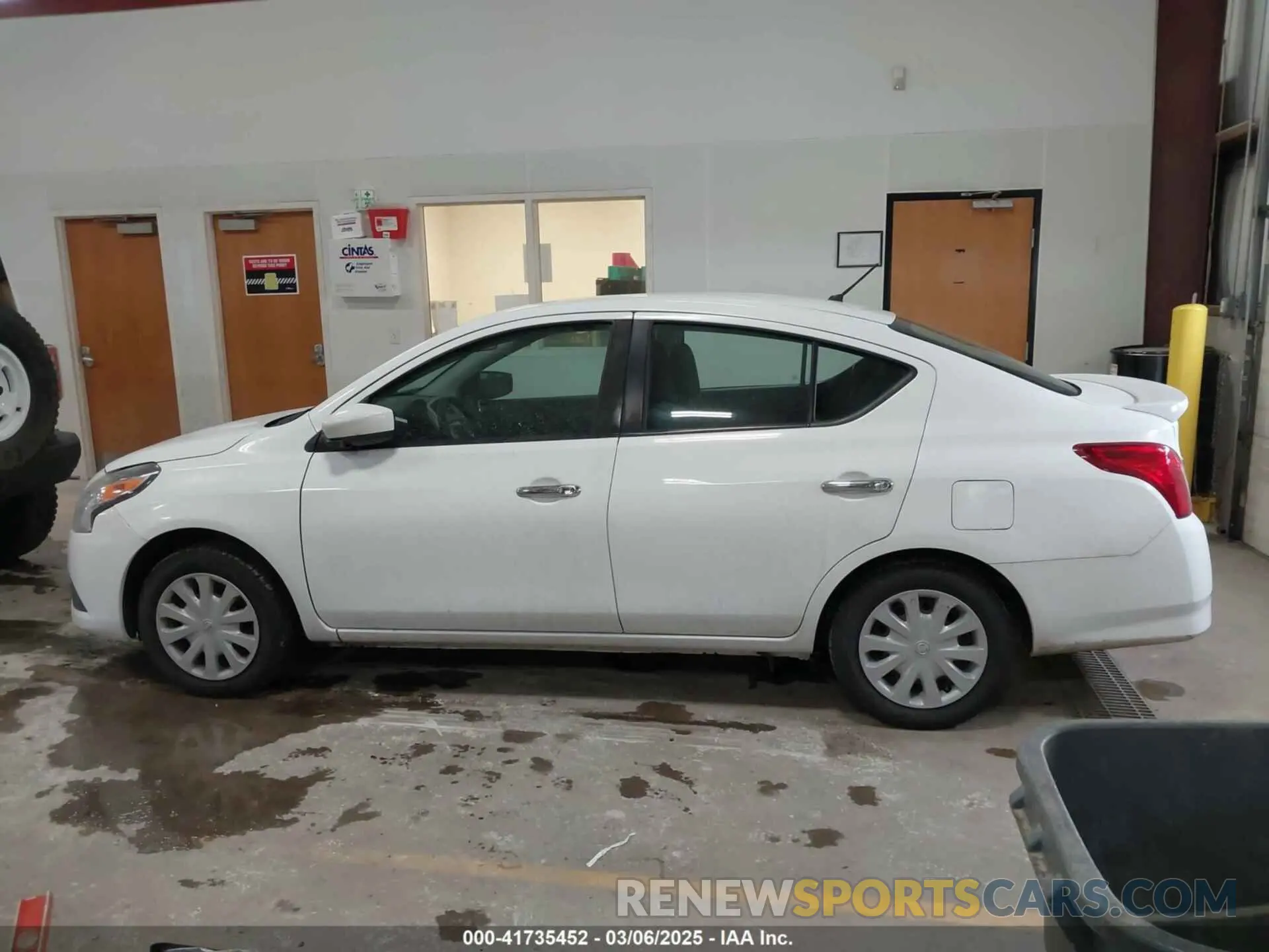 14 Photograph of a damaged car 3N1CN7AP2KL827865 NISSAN VERSA 2019