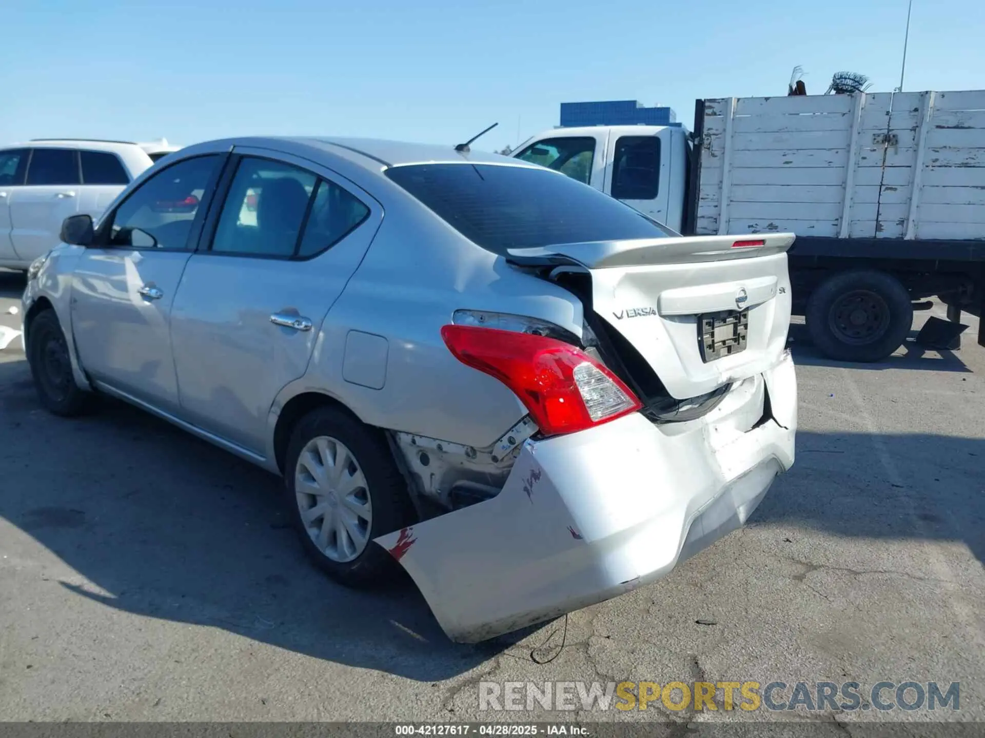 3 Photograph of a damaged car 3N1CN7AP2KL843581 NISSAN VERSA 2019
