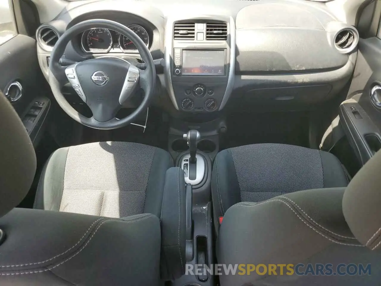 8 Фотография поврежденного автомобиля 3N1CN7AP2KL850224 NISSAN VERSA 2019