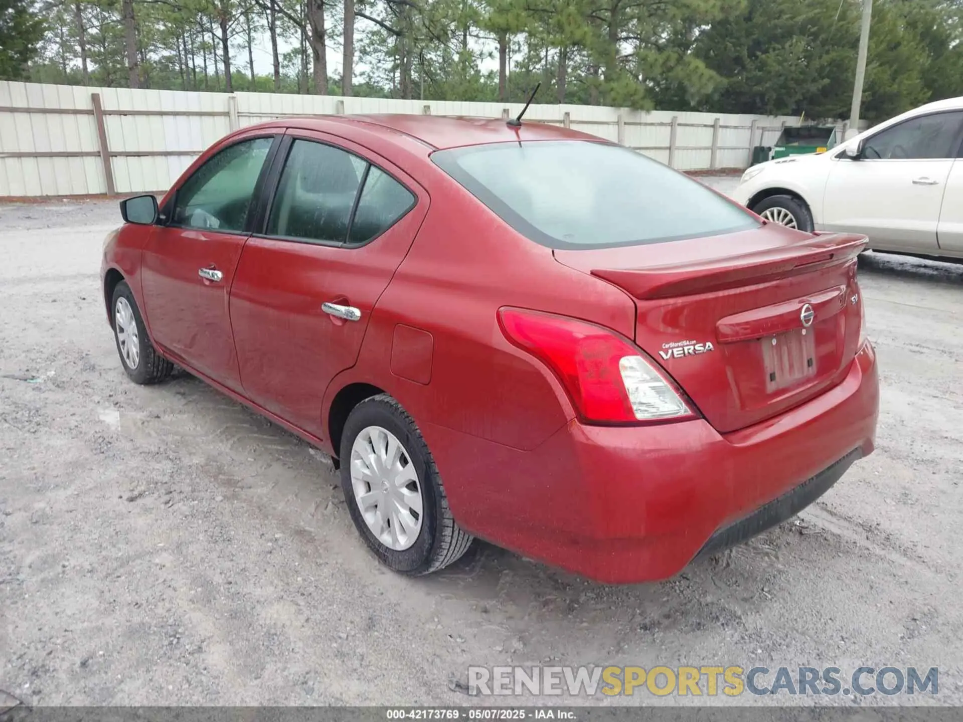 3 Фотография поврежденного автомобиля 3N1CN7AP2KL856511 NISSAN VERSA 2019